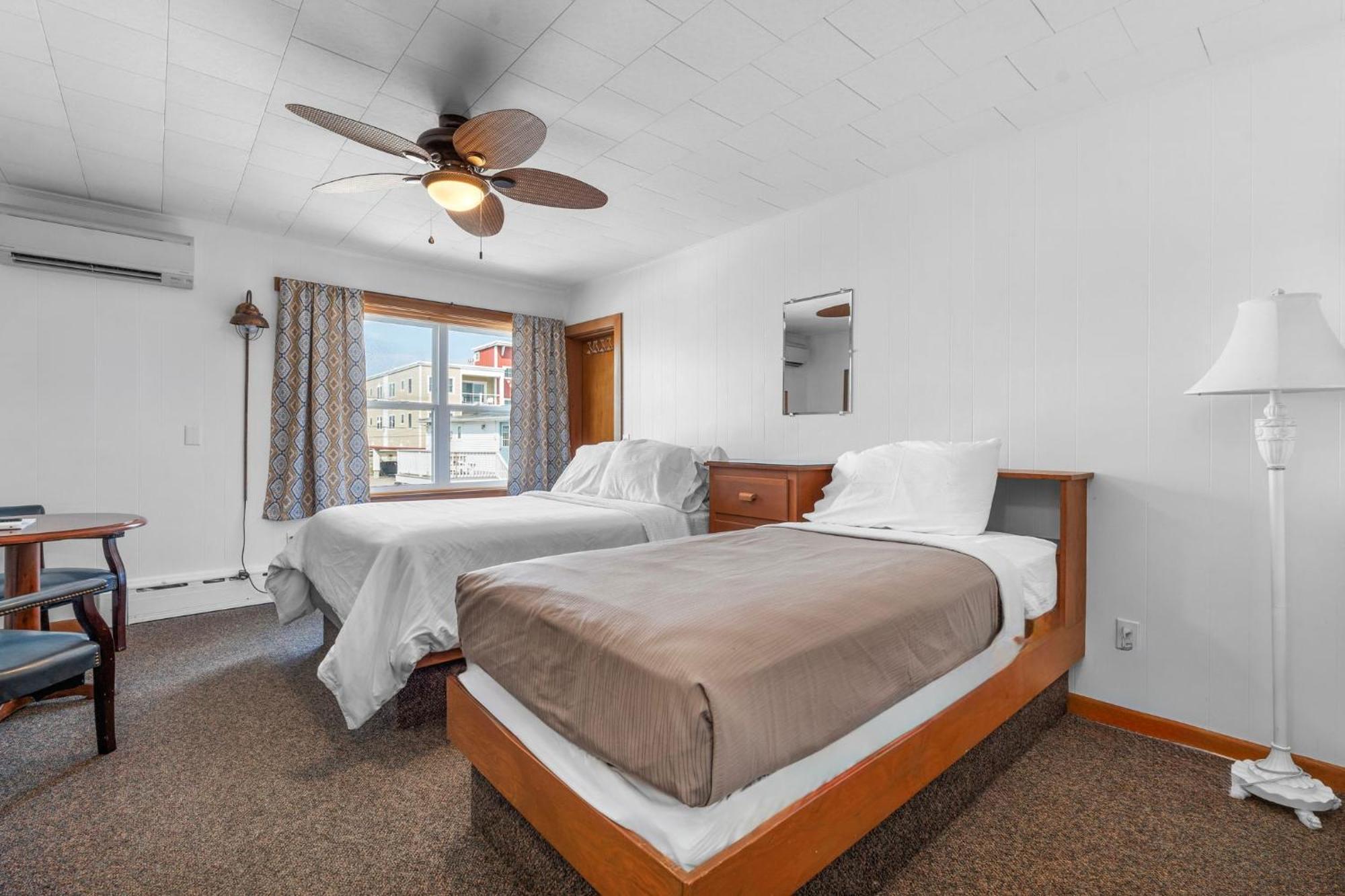 Room 5 One Double One Single Bed
