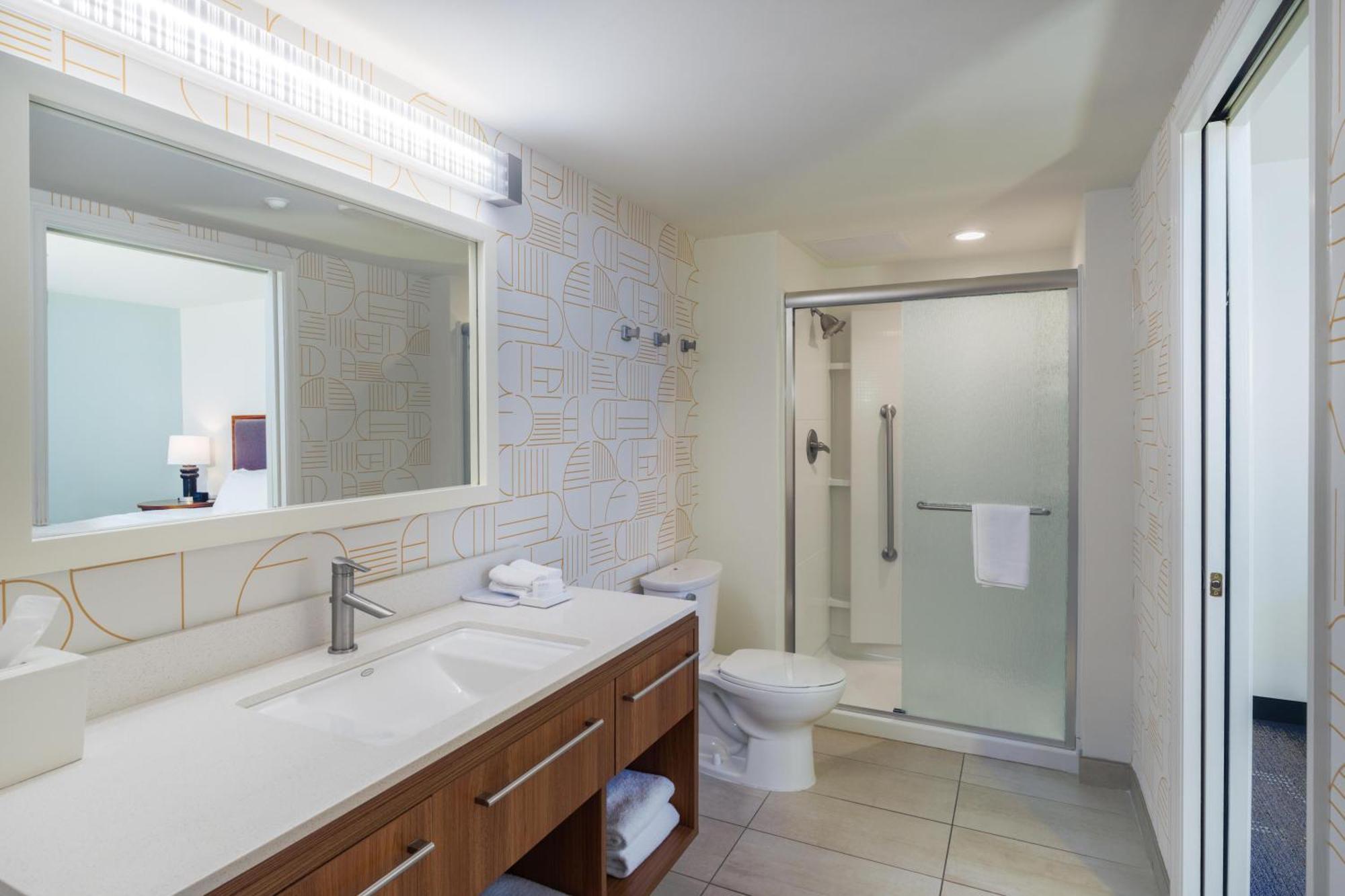 One-Bedroom King Suite Non-Smoking