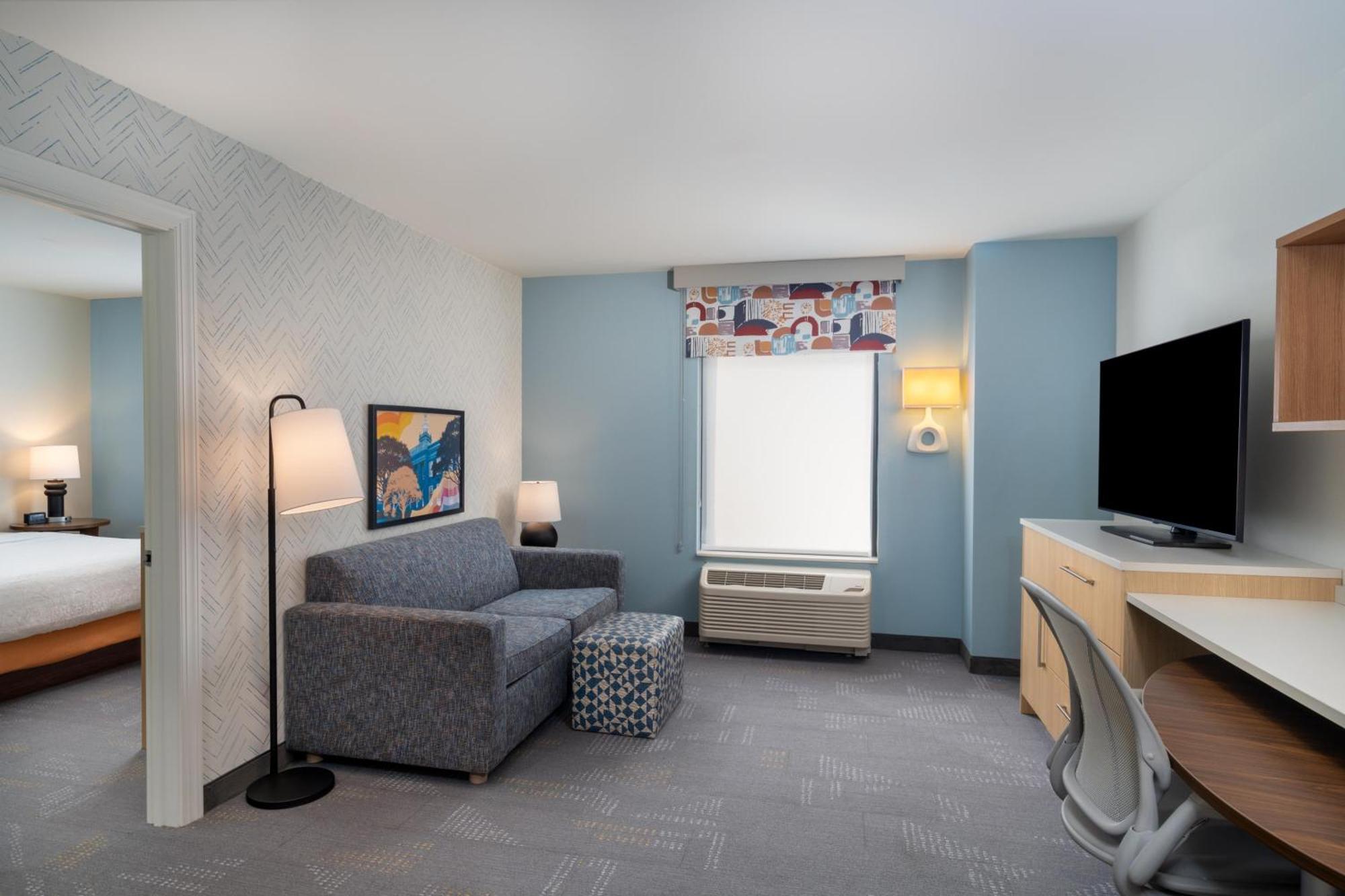 One-Bedroom King Suite Non-Smoking