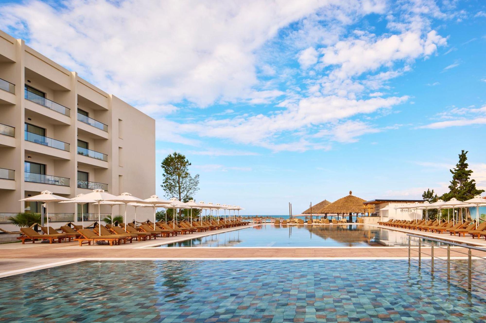Zimmer Sol mit Poolblick