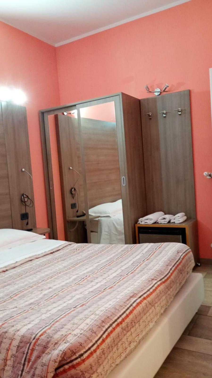 Basic Triple Room