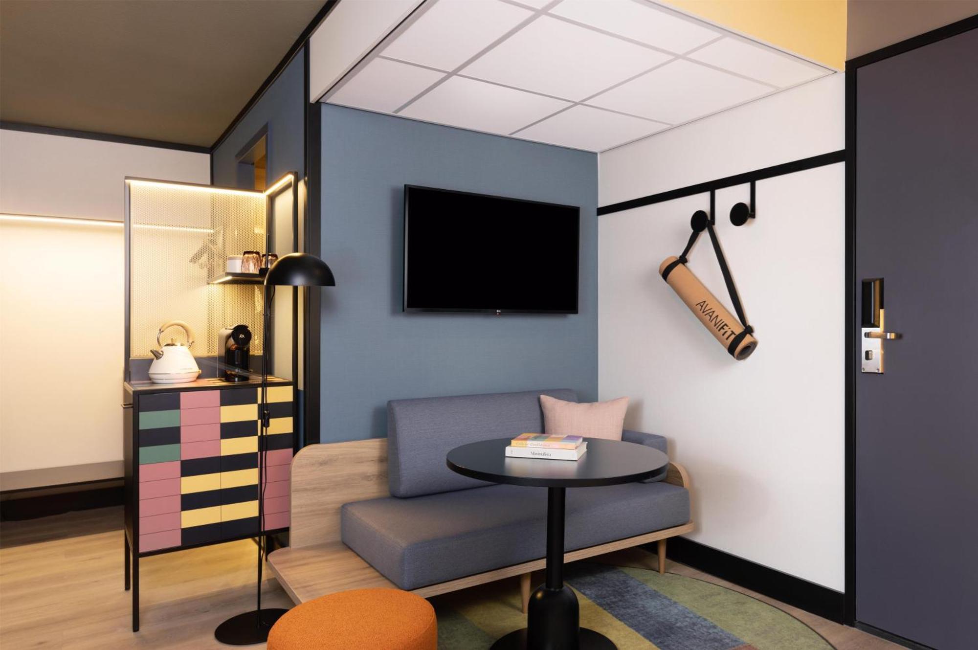 Standard Courtyard Room