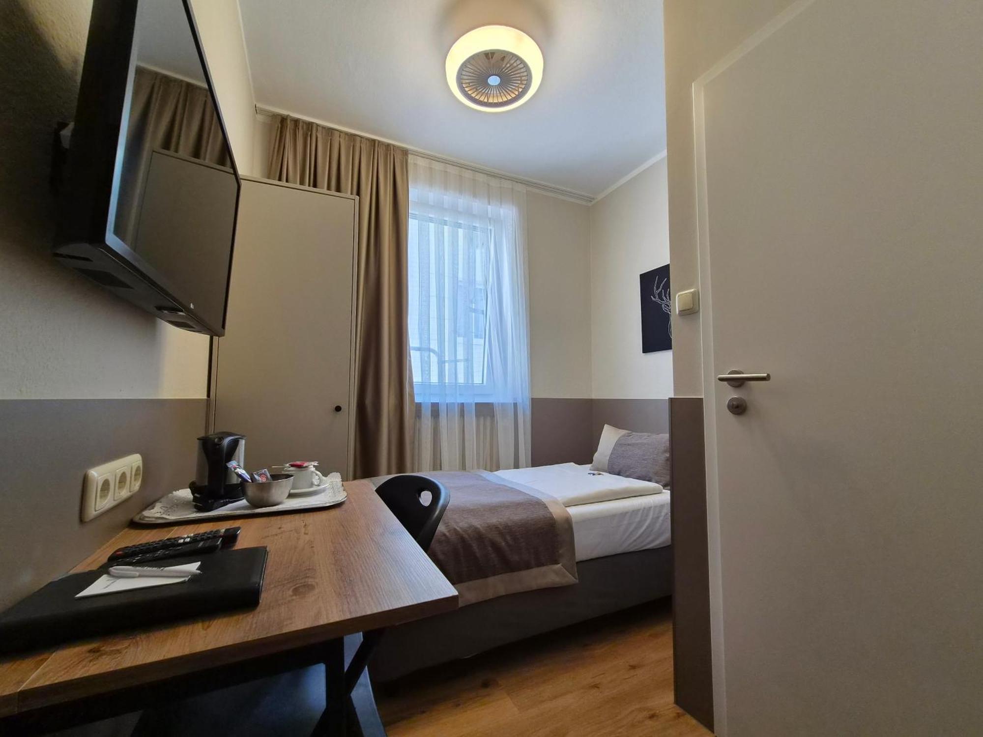 Economy Single Room
