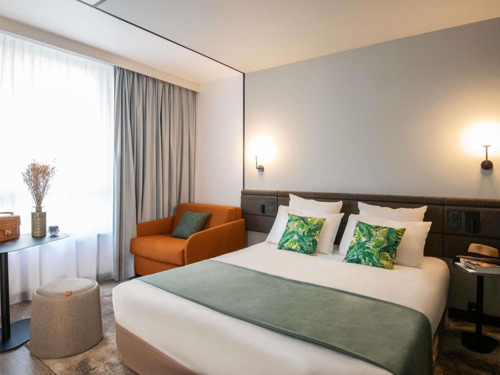 Superior room 1 Queensize bed 1 single sofa bed