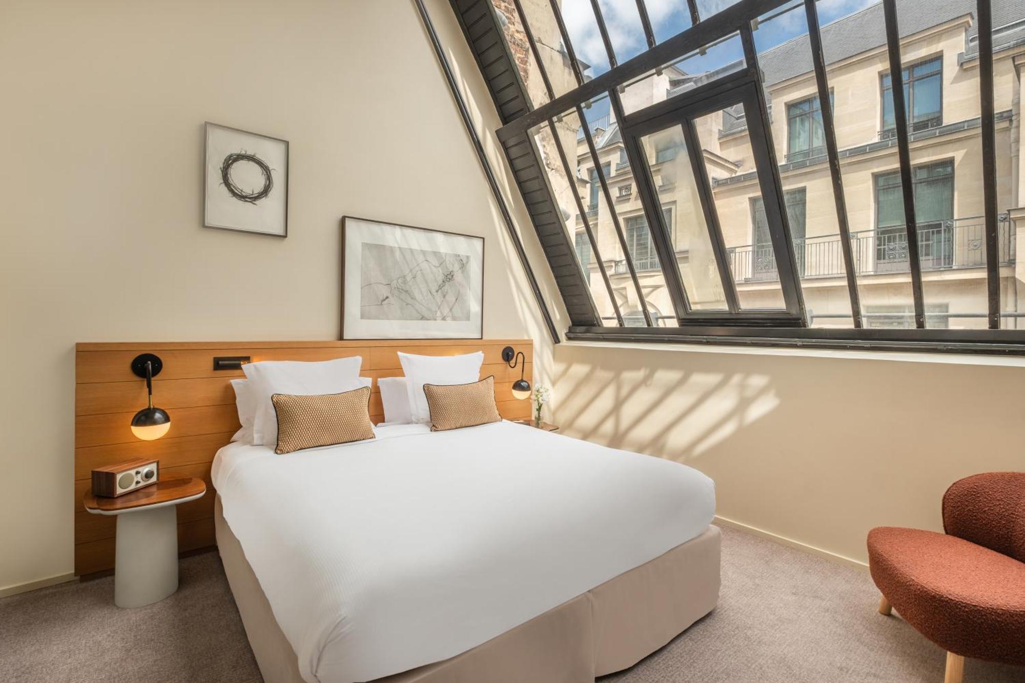 Skylight Deluxe Executive Room