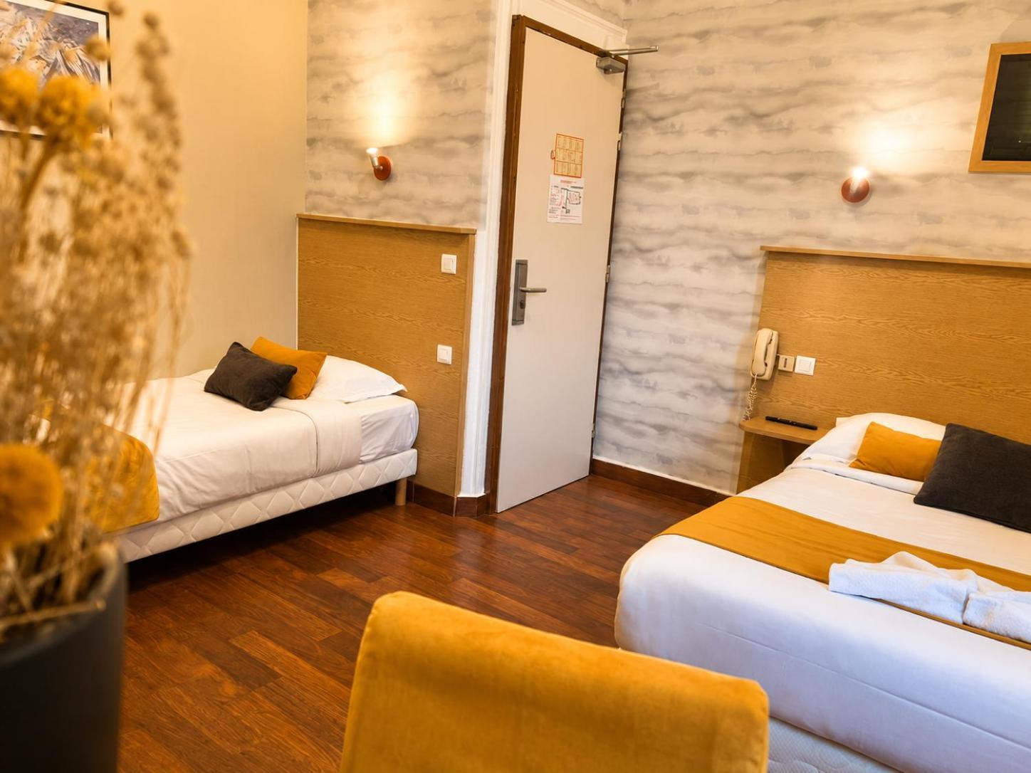 Triple Room