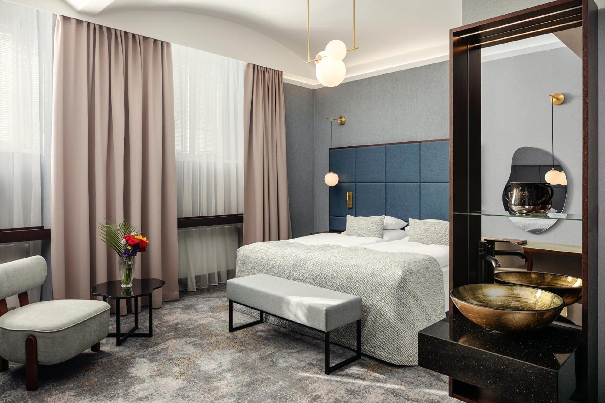 Deluxe Double or Twin Room