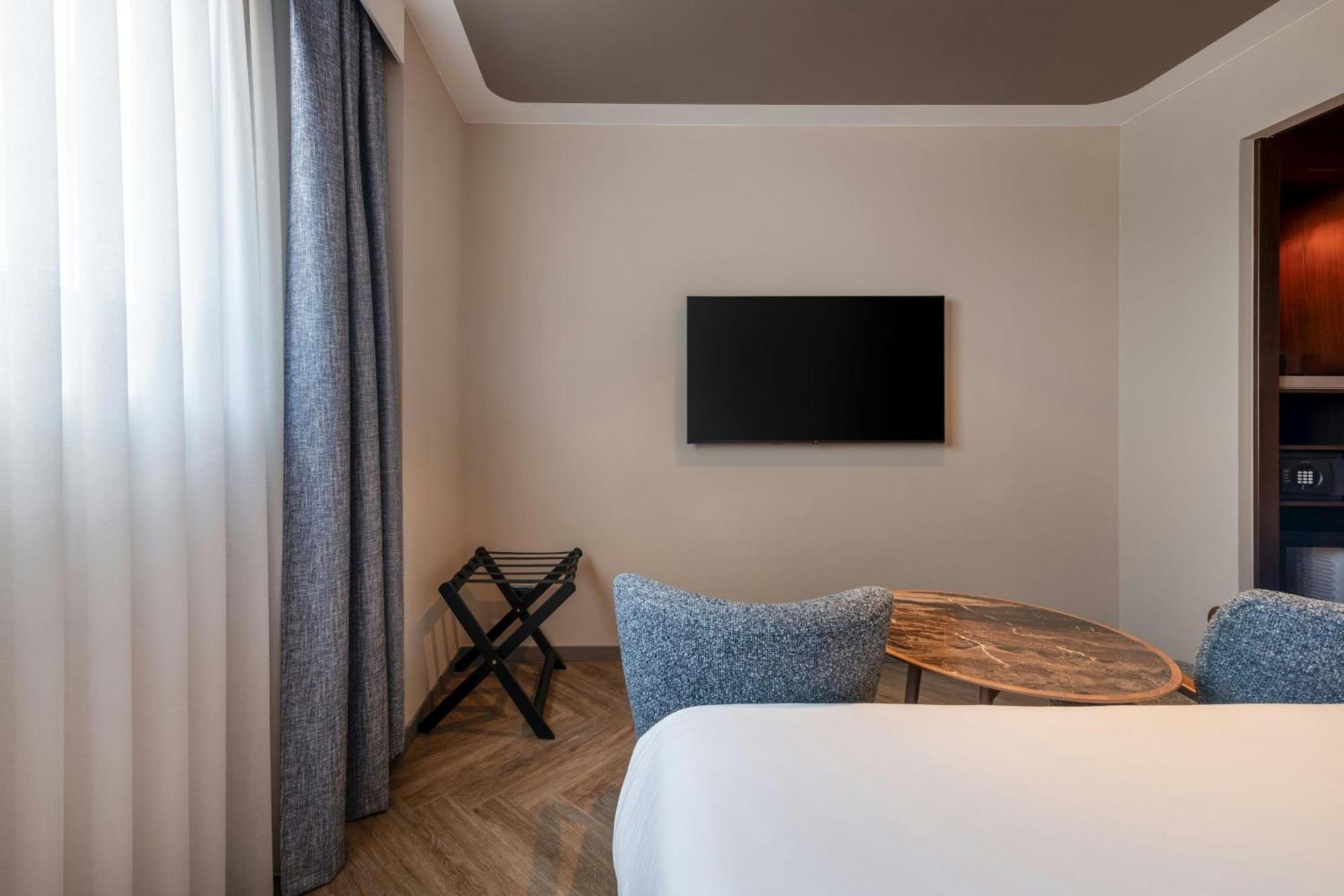 Standard Room King Guest room 1 King
