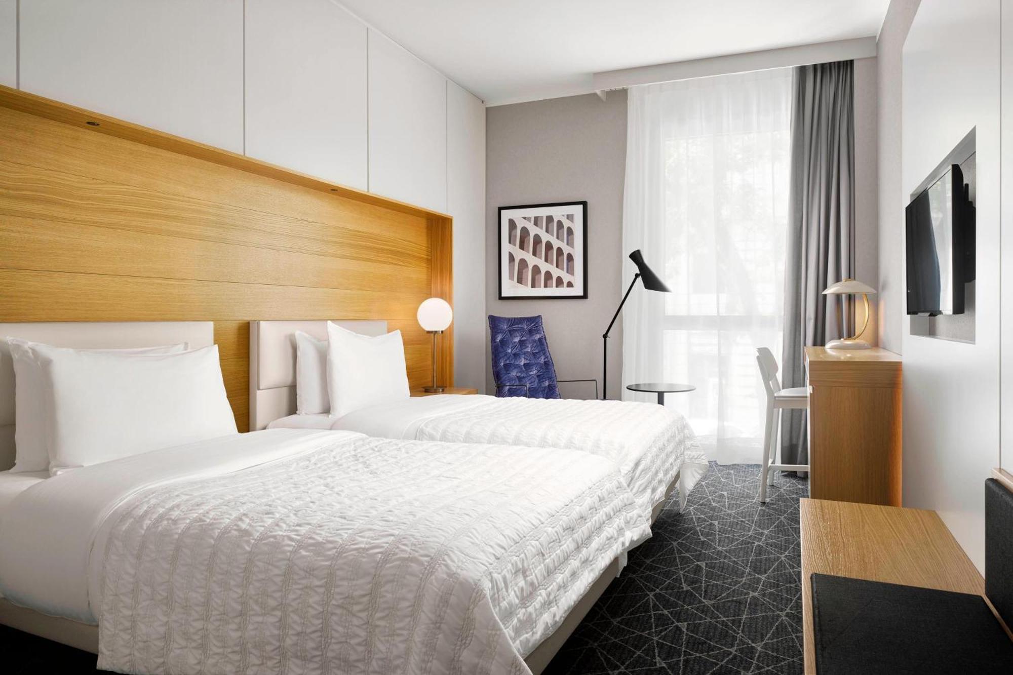 Deluxe Twin Room Larger Guest room 2 Twin or Single Beds