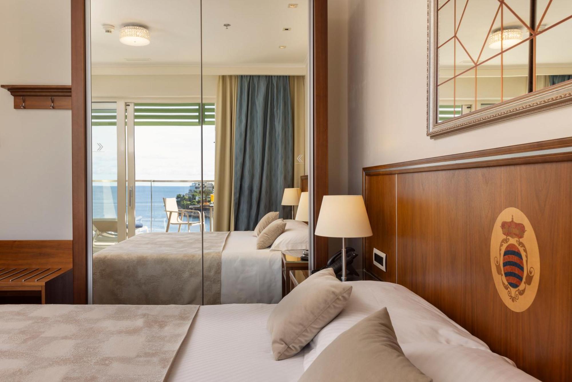 Double or Twin Room Balcony Sea View