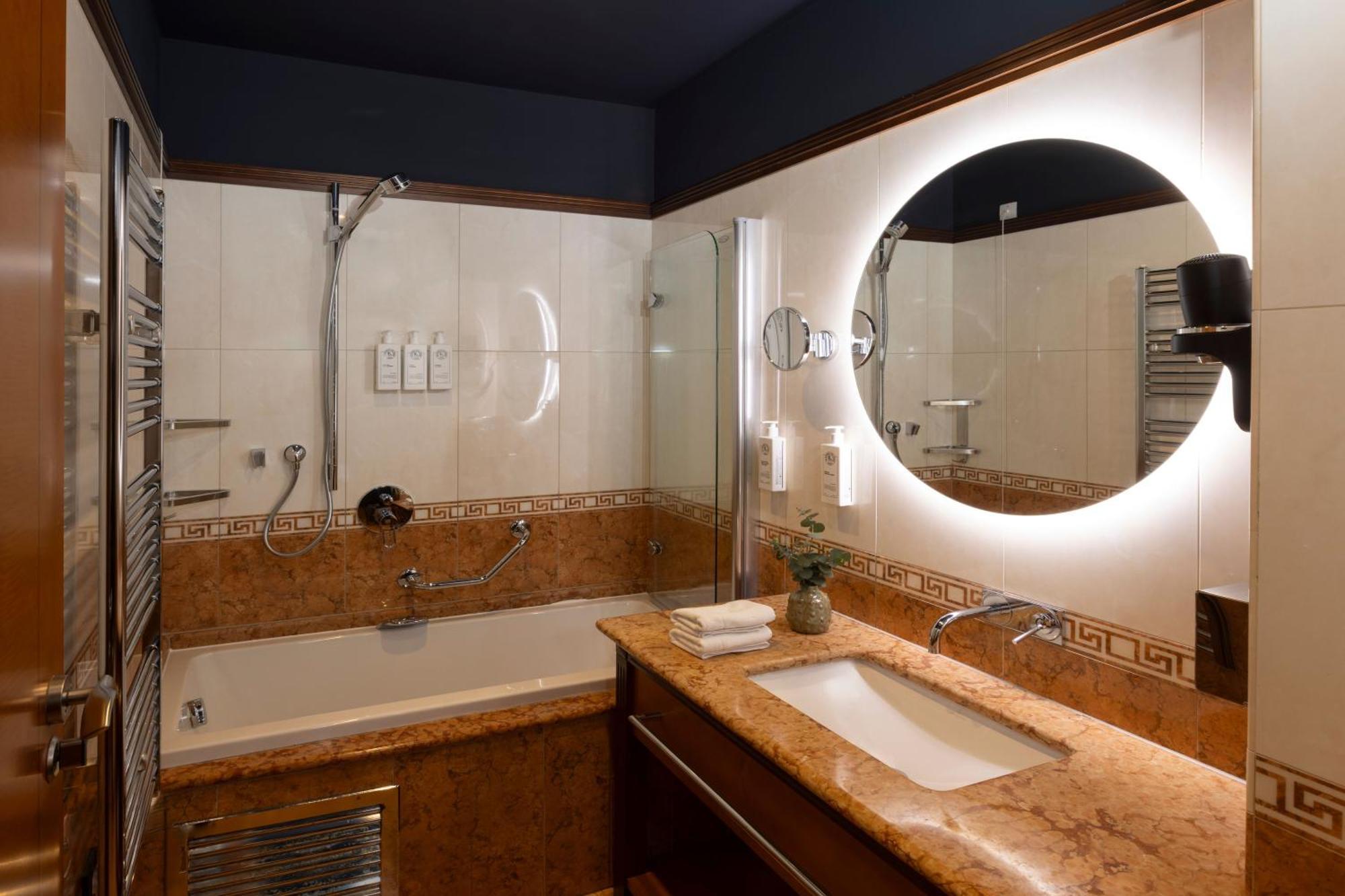 Classic Single Room