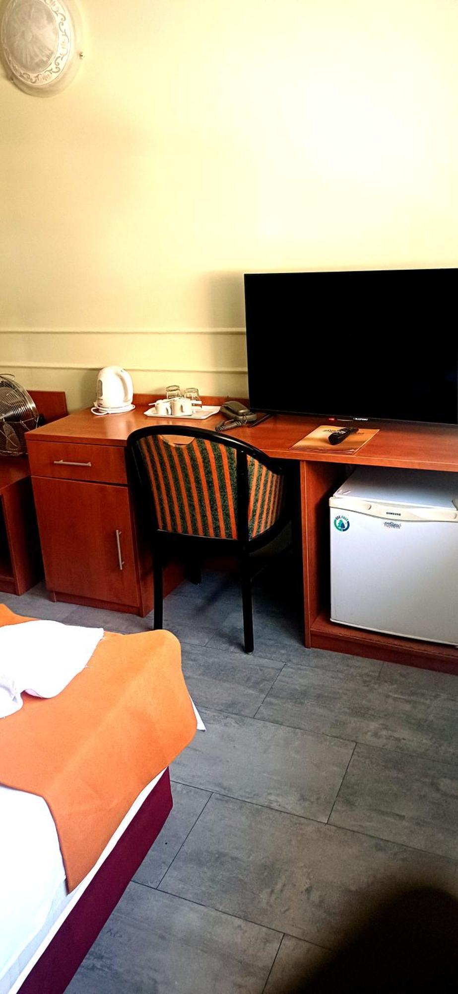 Economy Twin Room