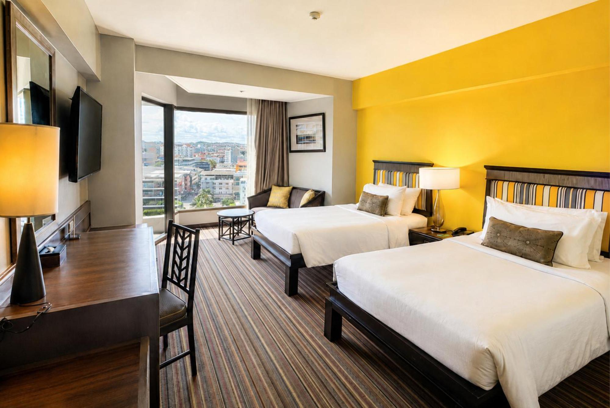 Deluxe City View Twin Bed