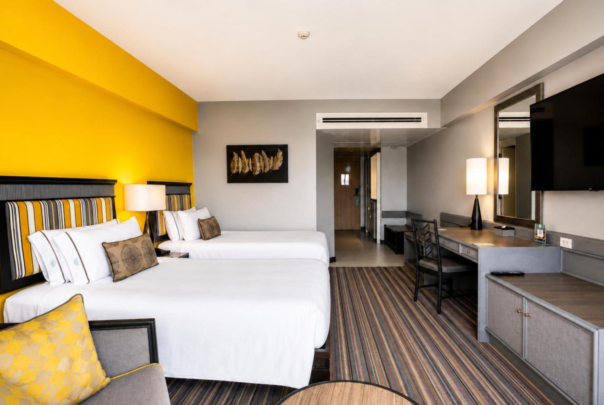 Deluxe City View Twin Bed