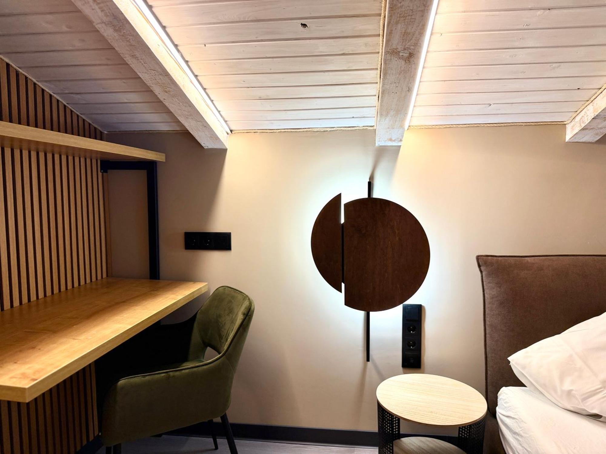Deluxe Double Room Mountain View