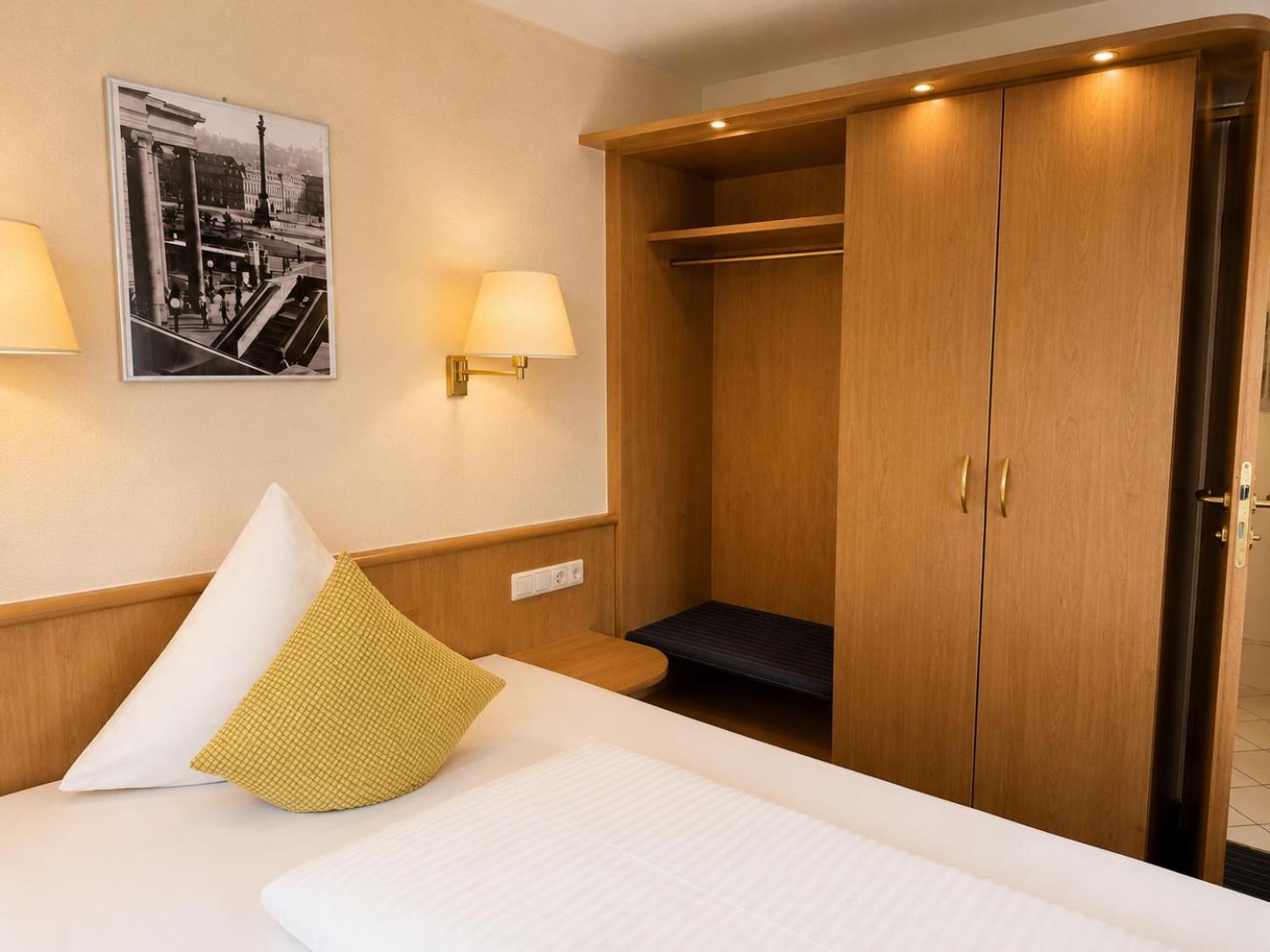 Large Single Room