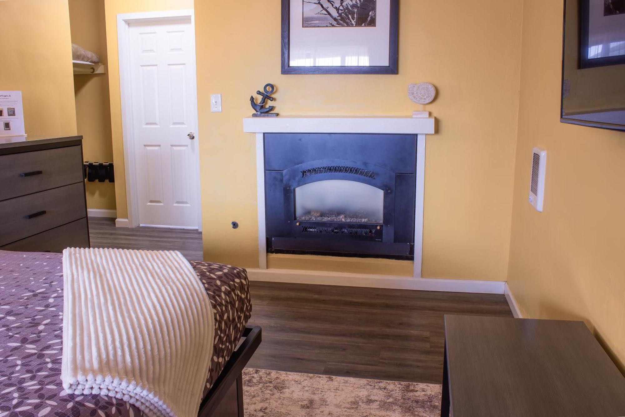 One King Room Fireplace