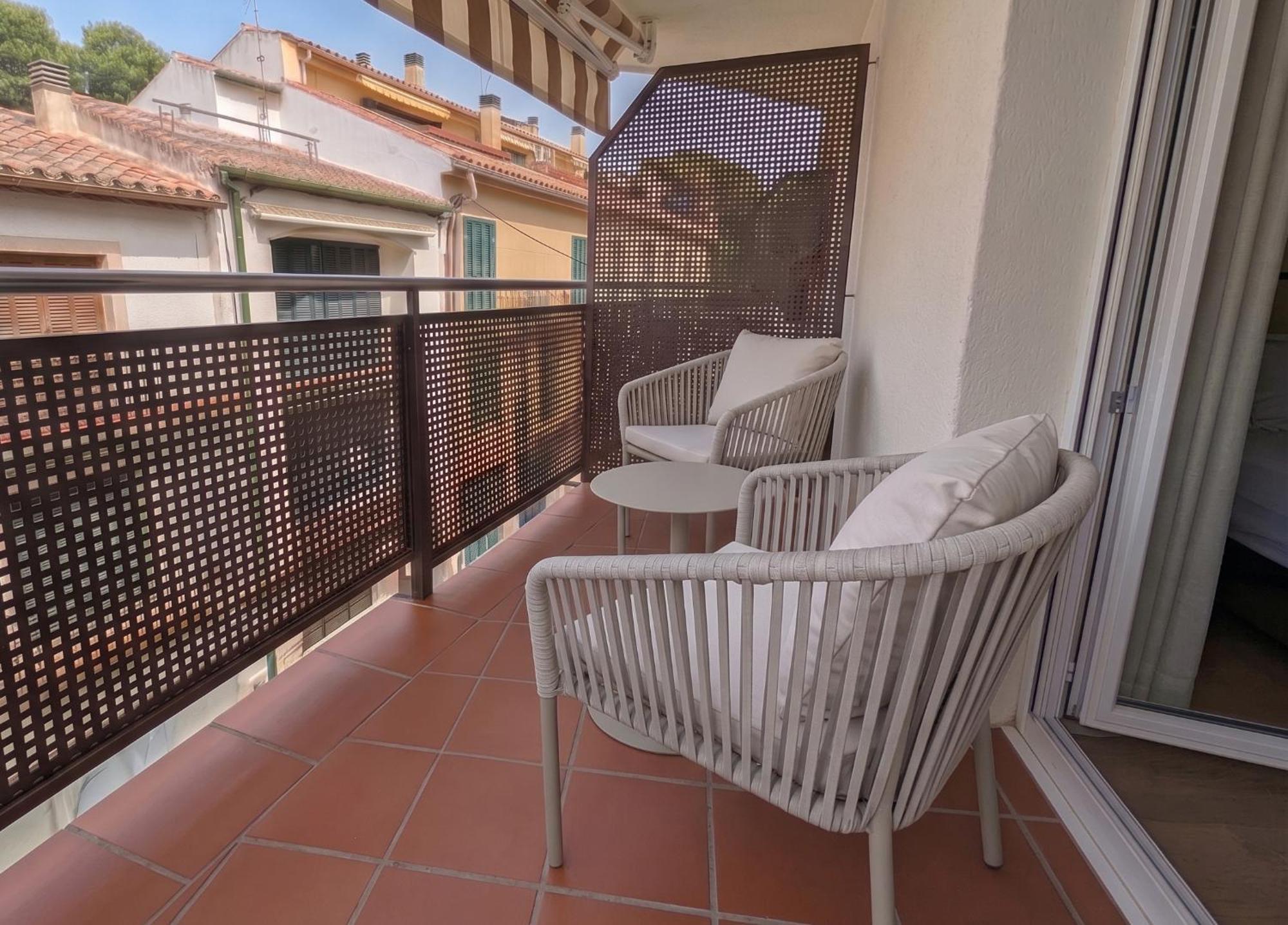 Double or Twin Room Balcony