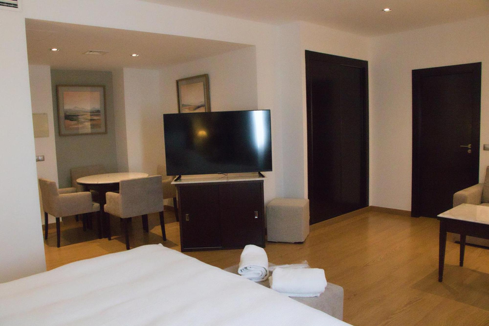 King Suite Spa Bath