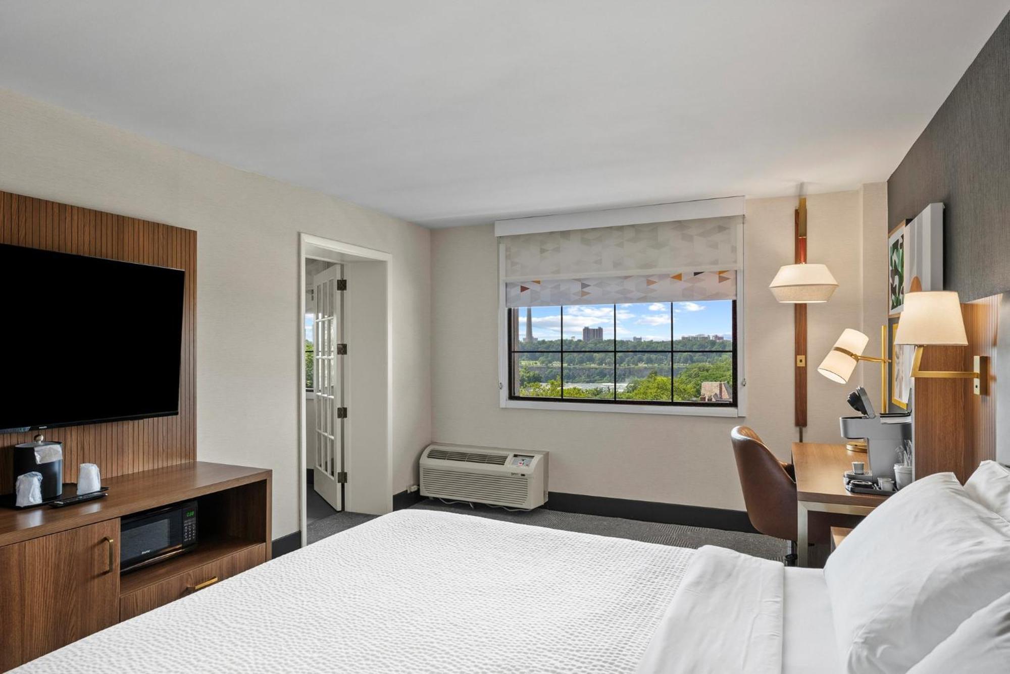 Standard King Suite