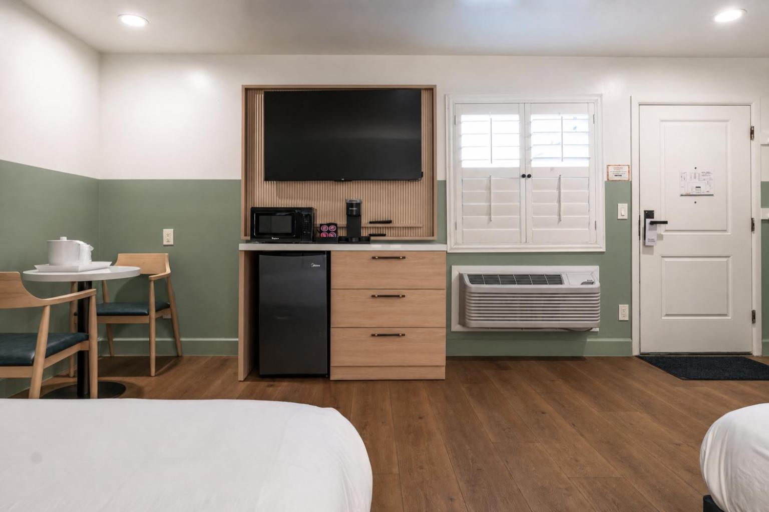 Queen Room Two Queen Beds Disability Access