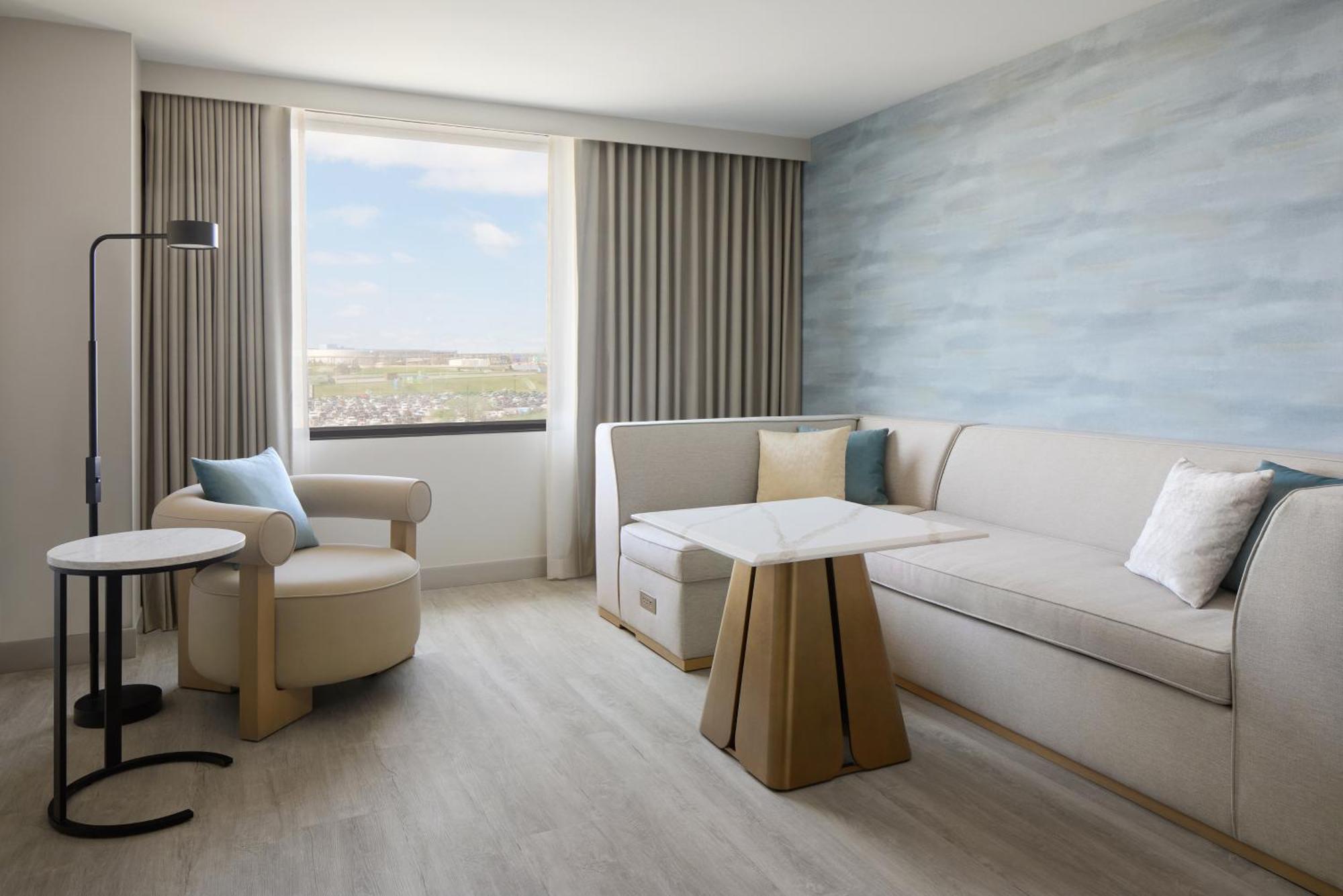 Corner King Room