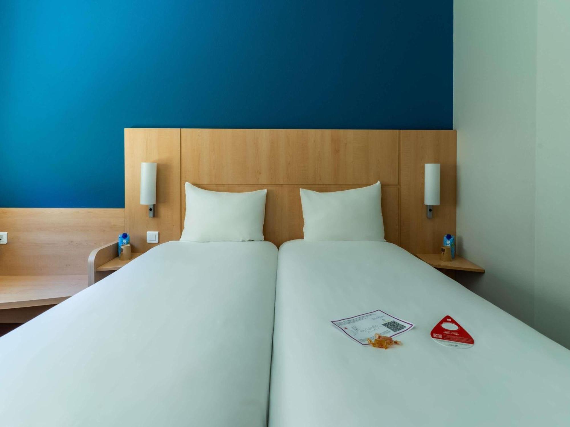 Standard Room Two Single Beds