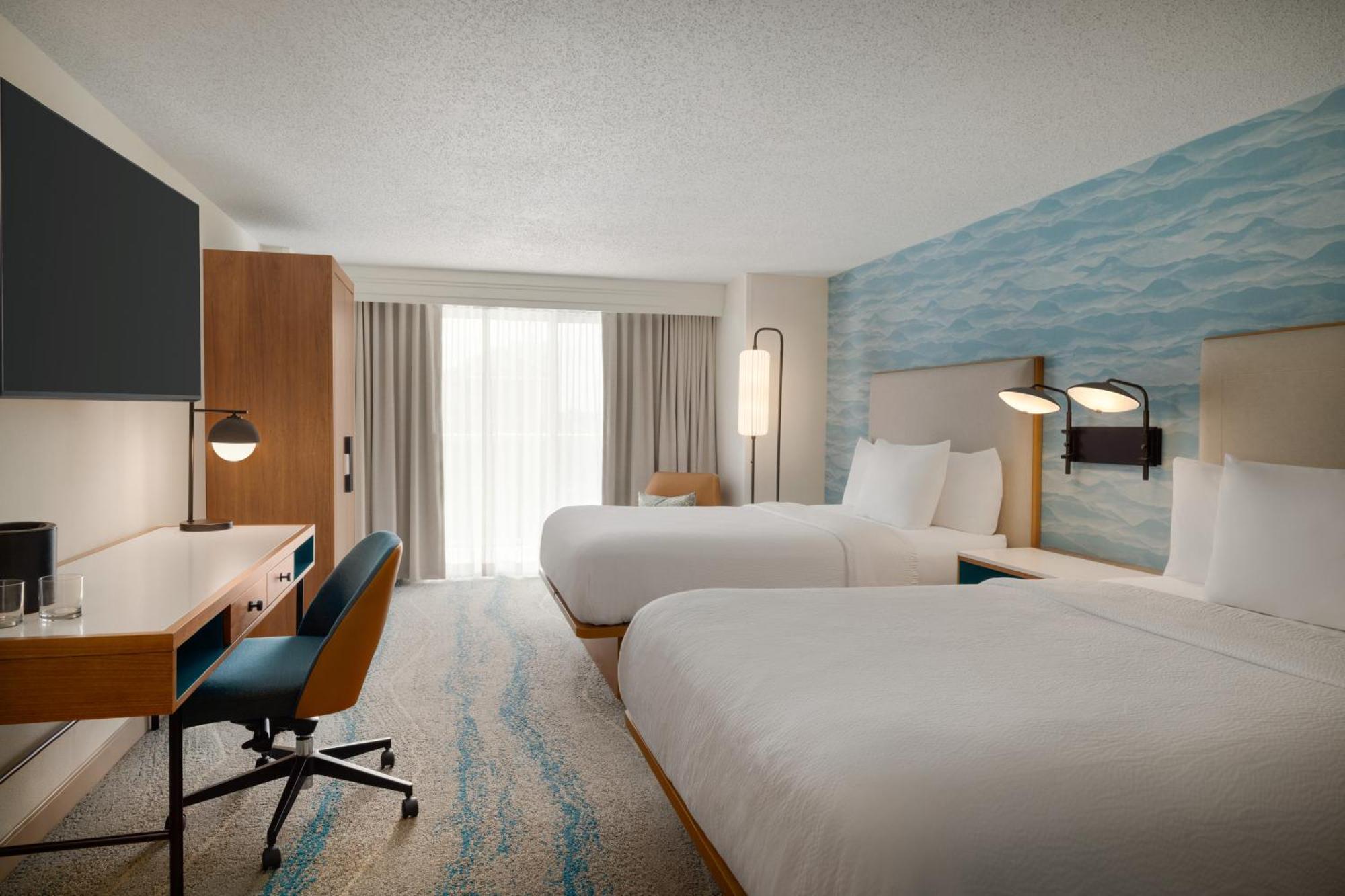 Queen Room Two Queen Beds City View Balcony