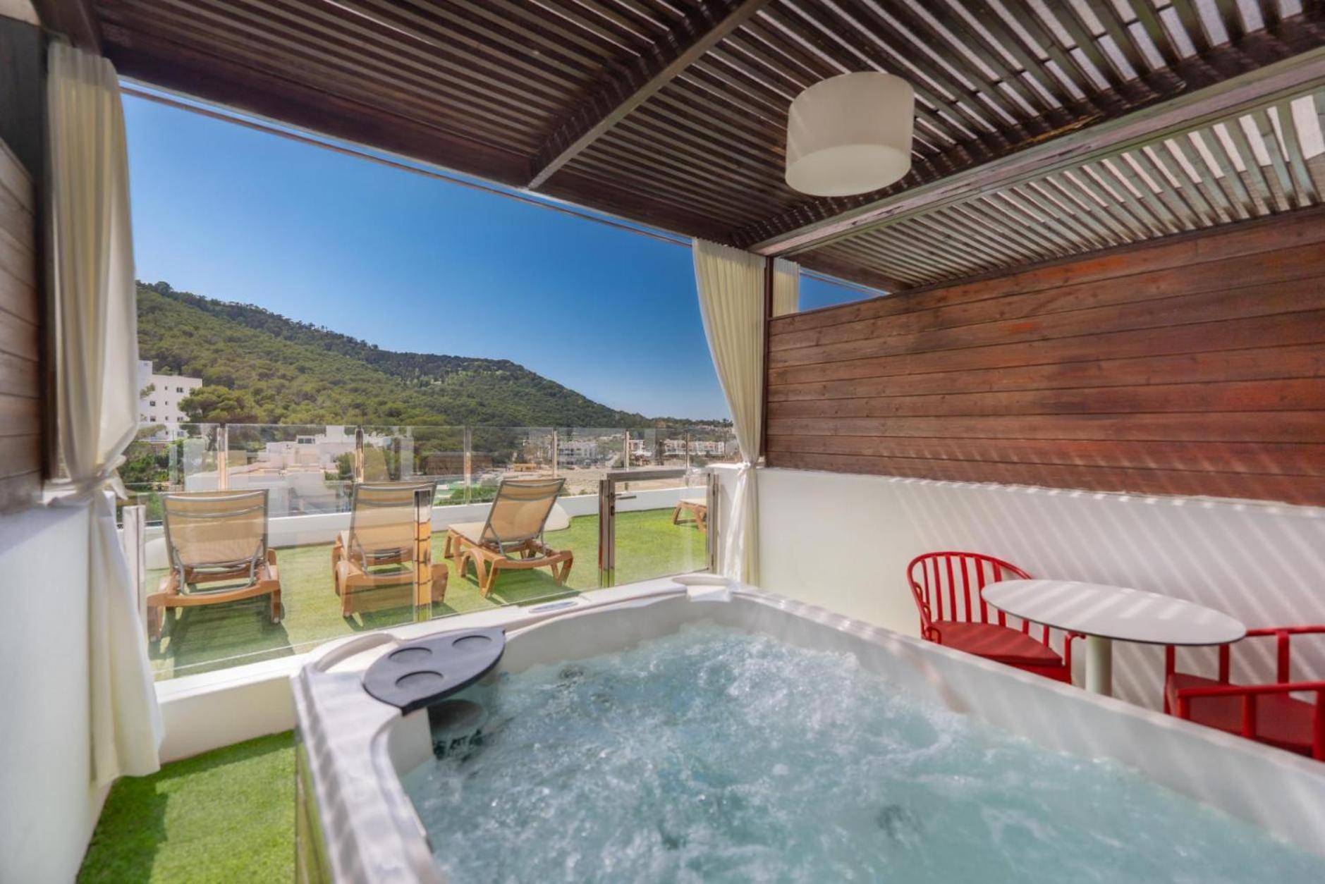 Deluxe Double Room Jacuzzi Terrace
