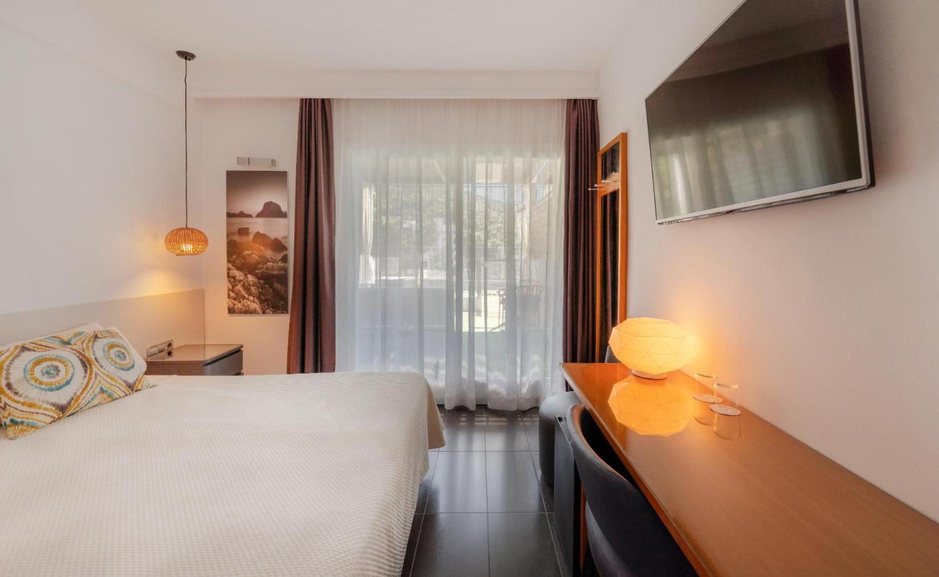 Deluxe Double Room Jacuzzi Terrace