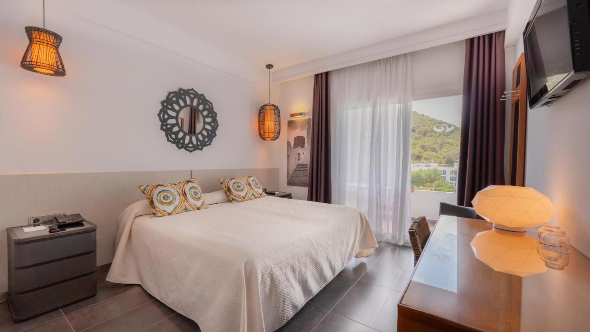 Deluxe Double Room Beach View