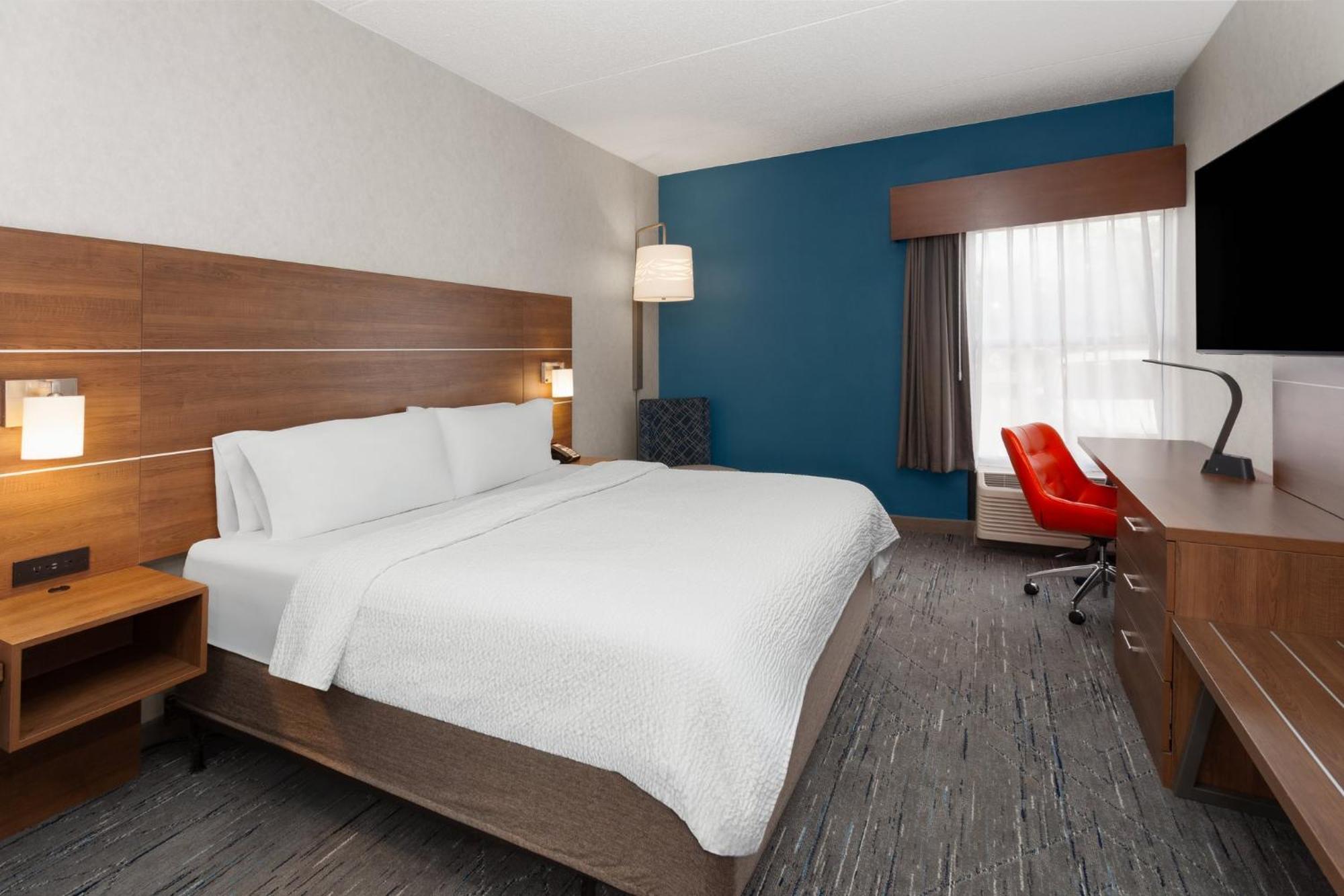 Standard King Room