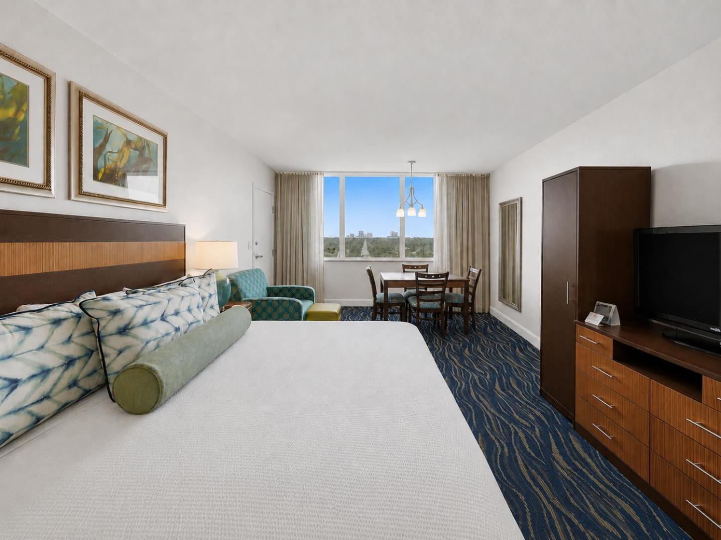 Standard Room 1 King Bed Intracoastal or Inside View