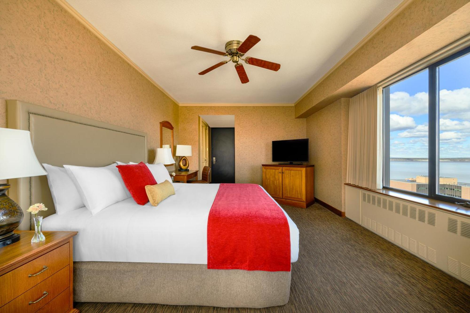 Deluxe King Room