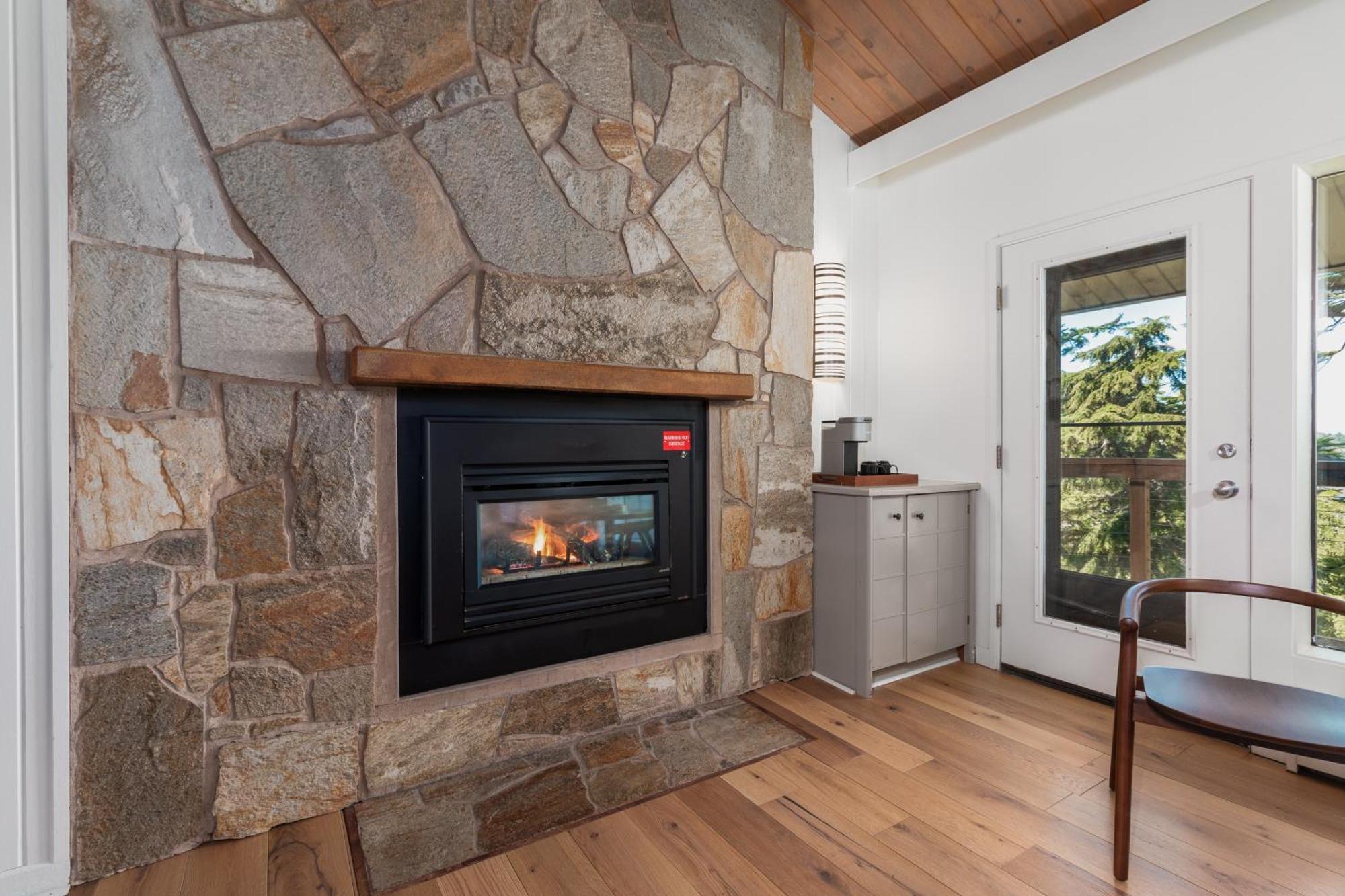 Deluxe King Room Nature View