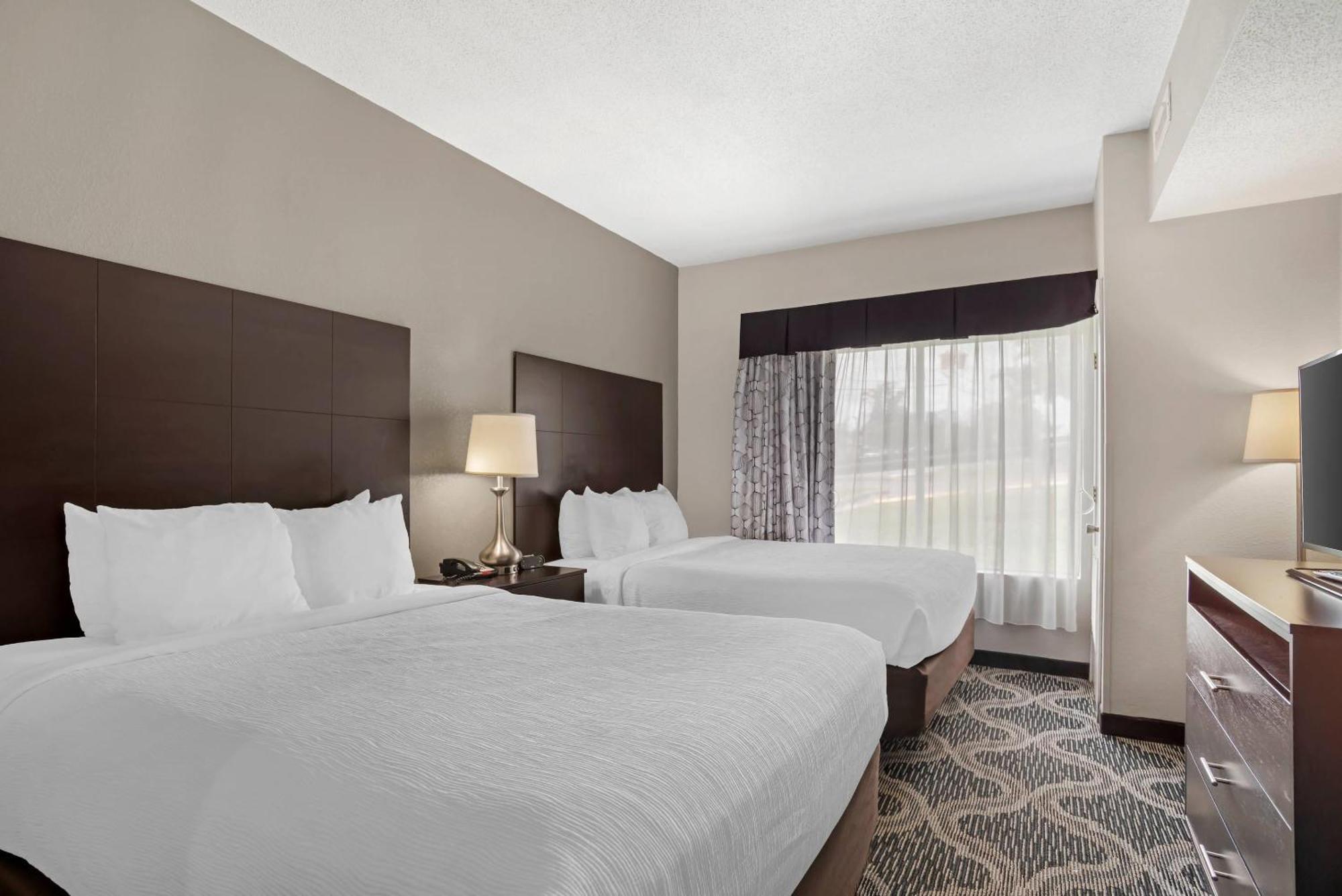 Queen Suite Two Queen Beds Disability Access or Non-Smoking