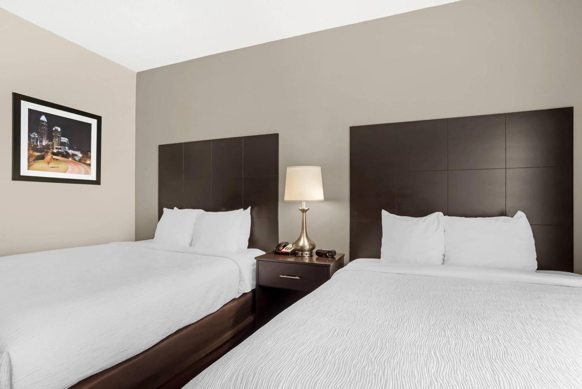 Queen Suite Two Queen Beds Disability Access or Non-Smoking