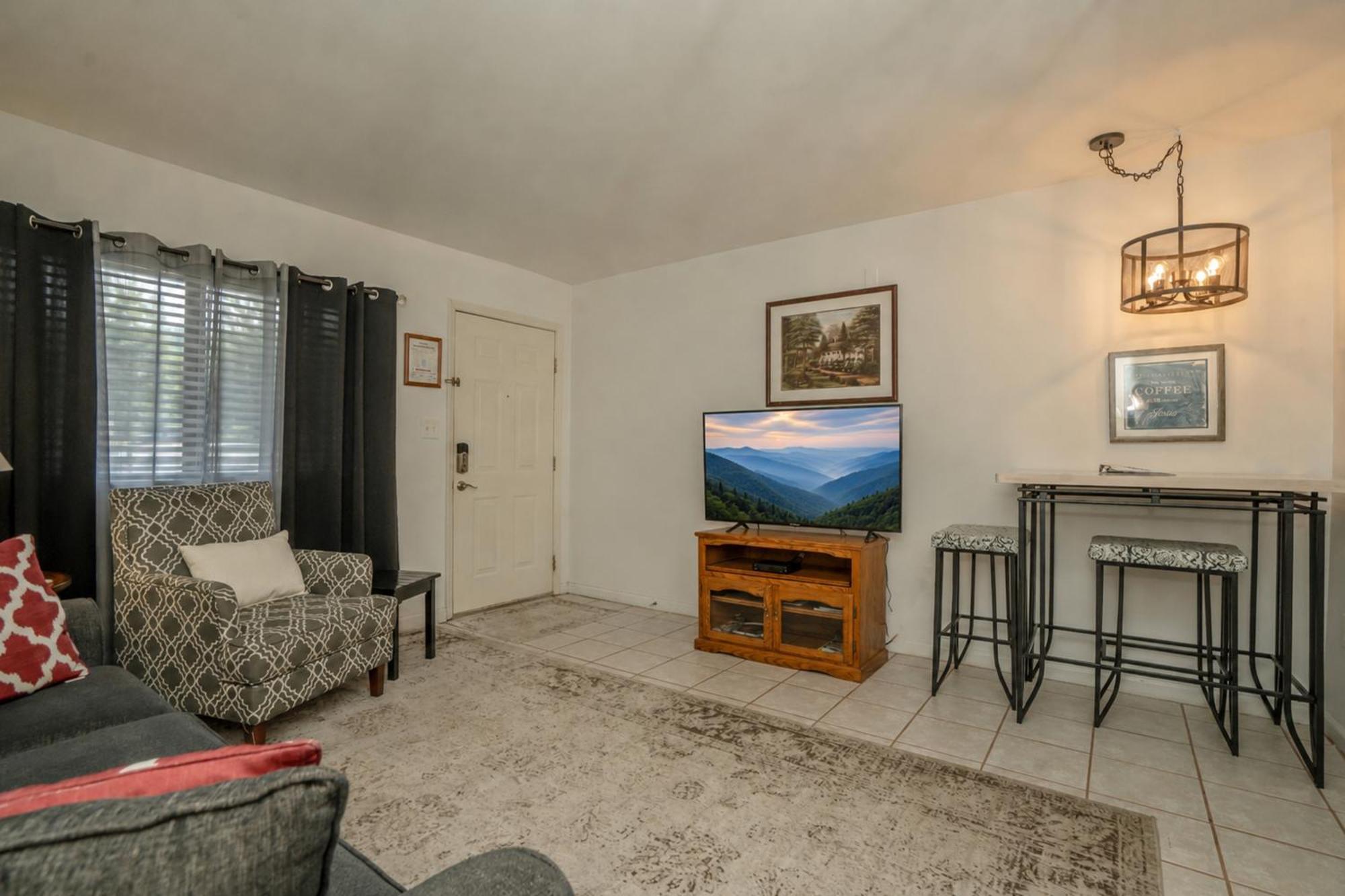 Laurel Inn 206