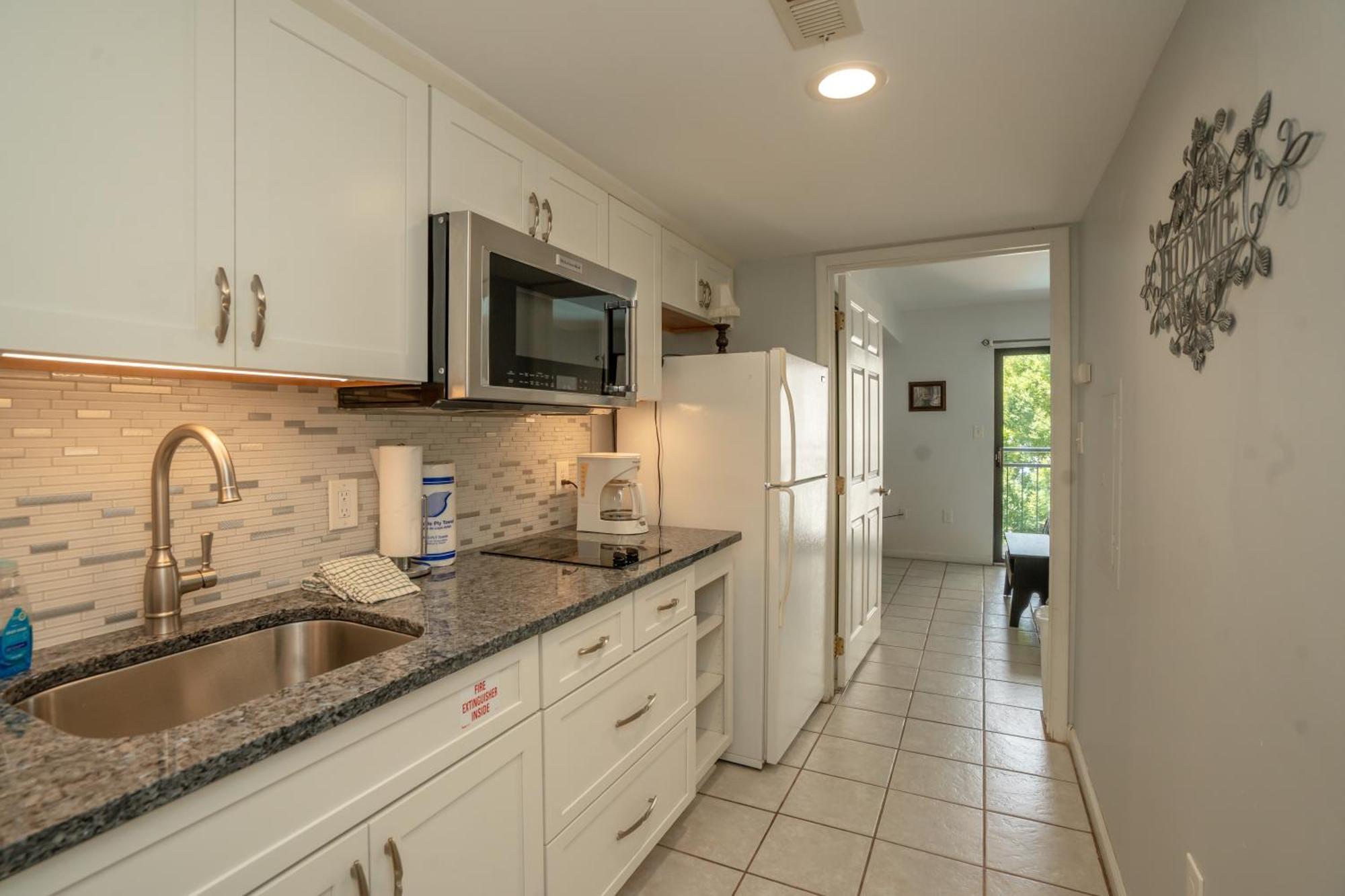 Laurel Inn 206