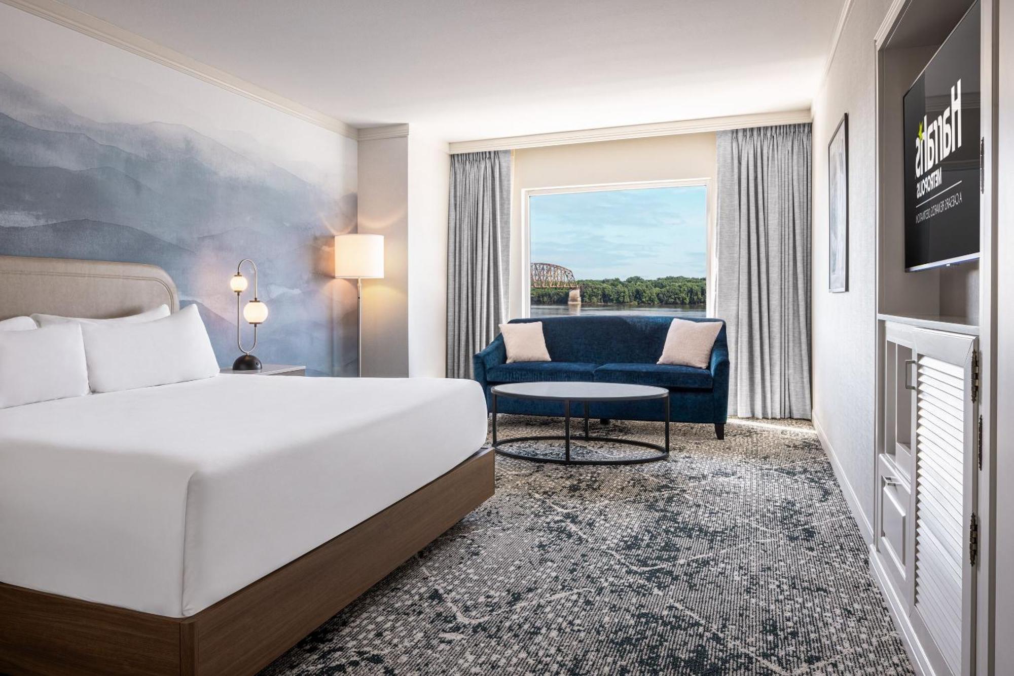 Deluxe King Room River View