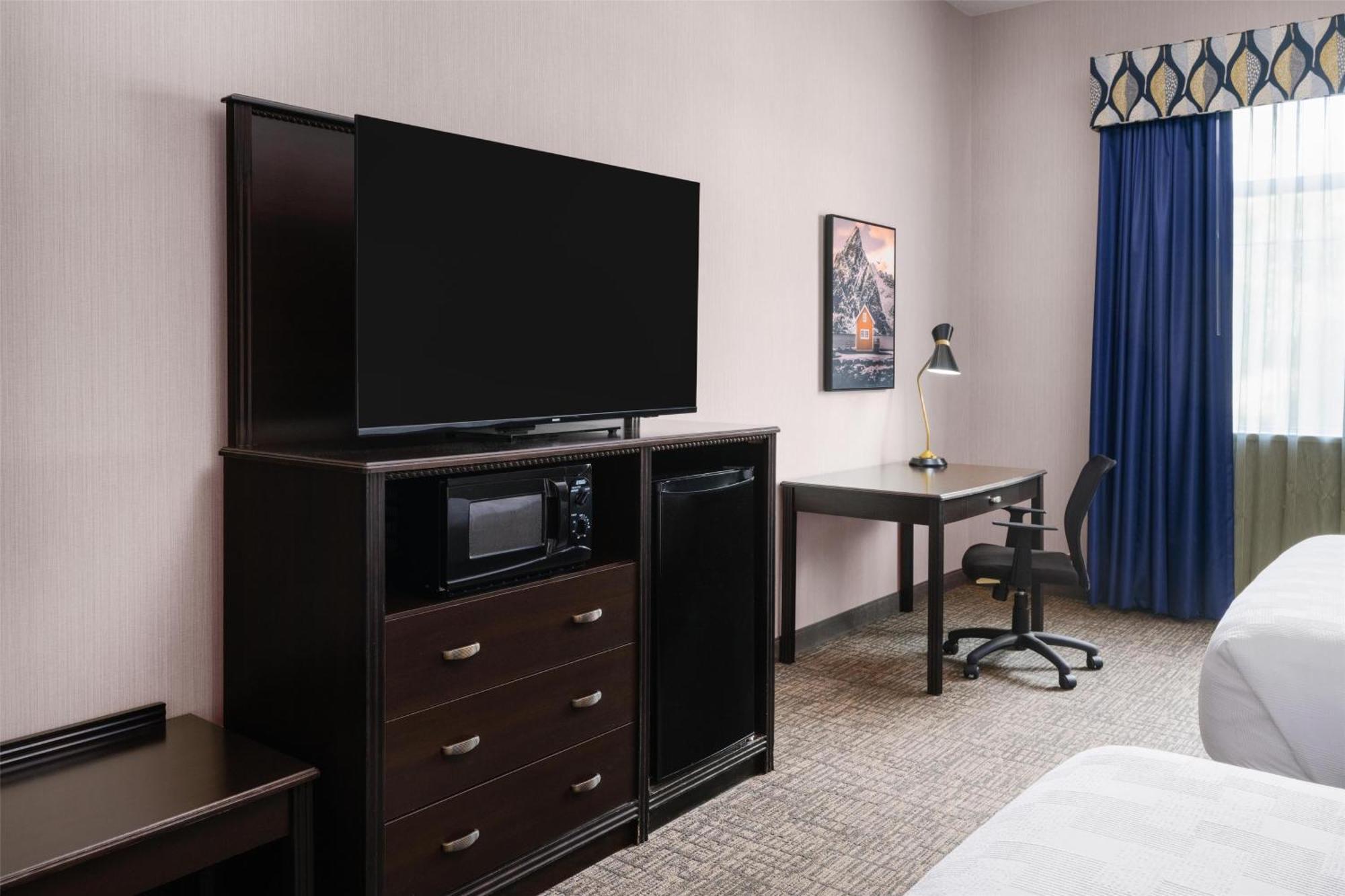 Queen Room Two Queen Beds Disability Access