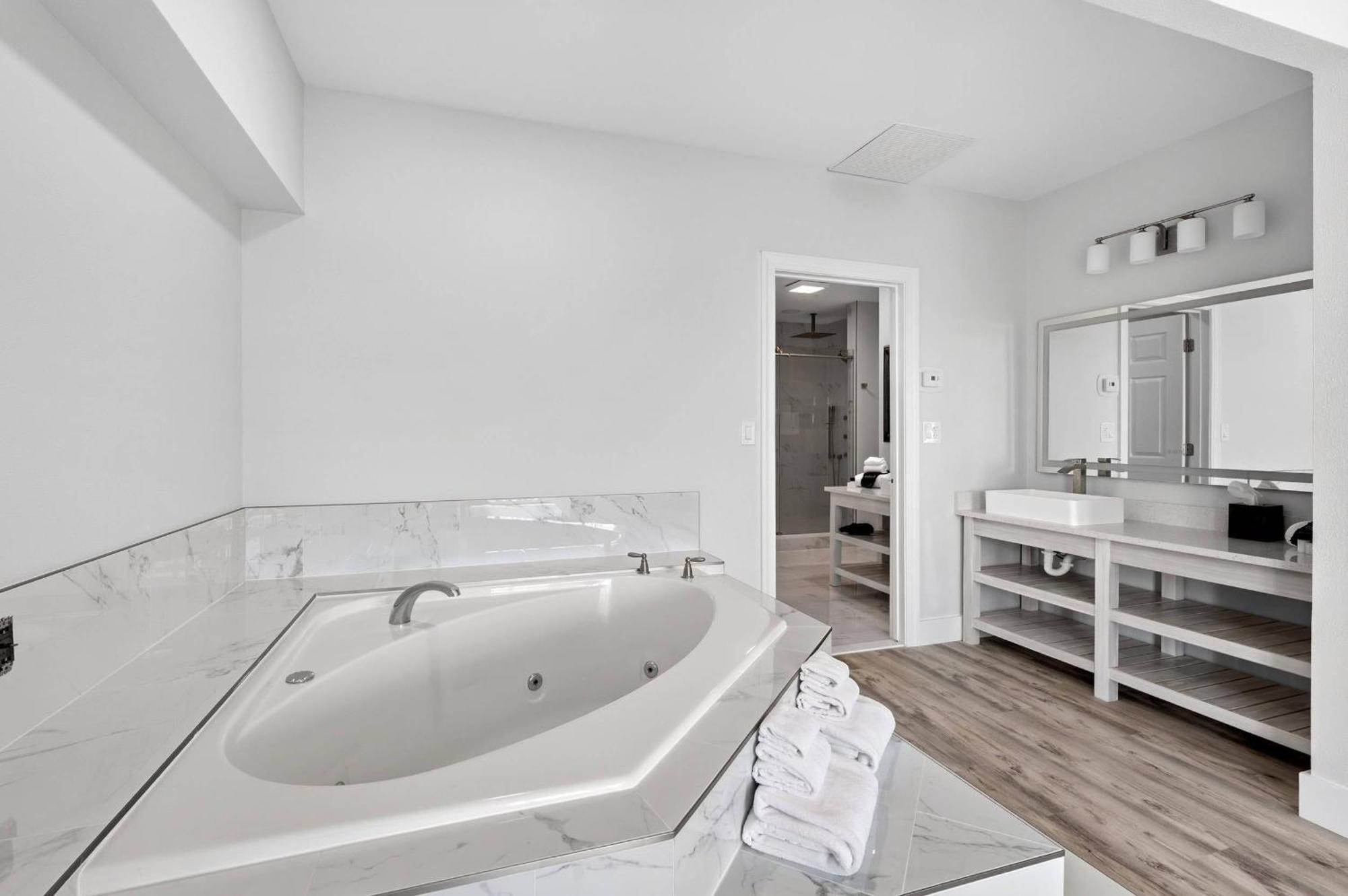Presidential King Suite