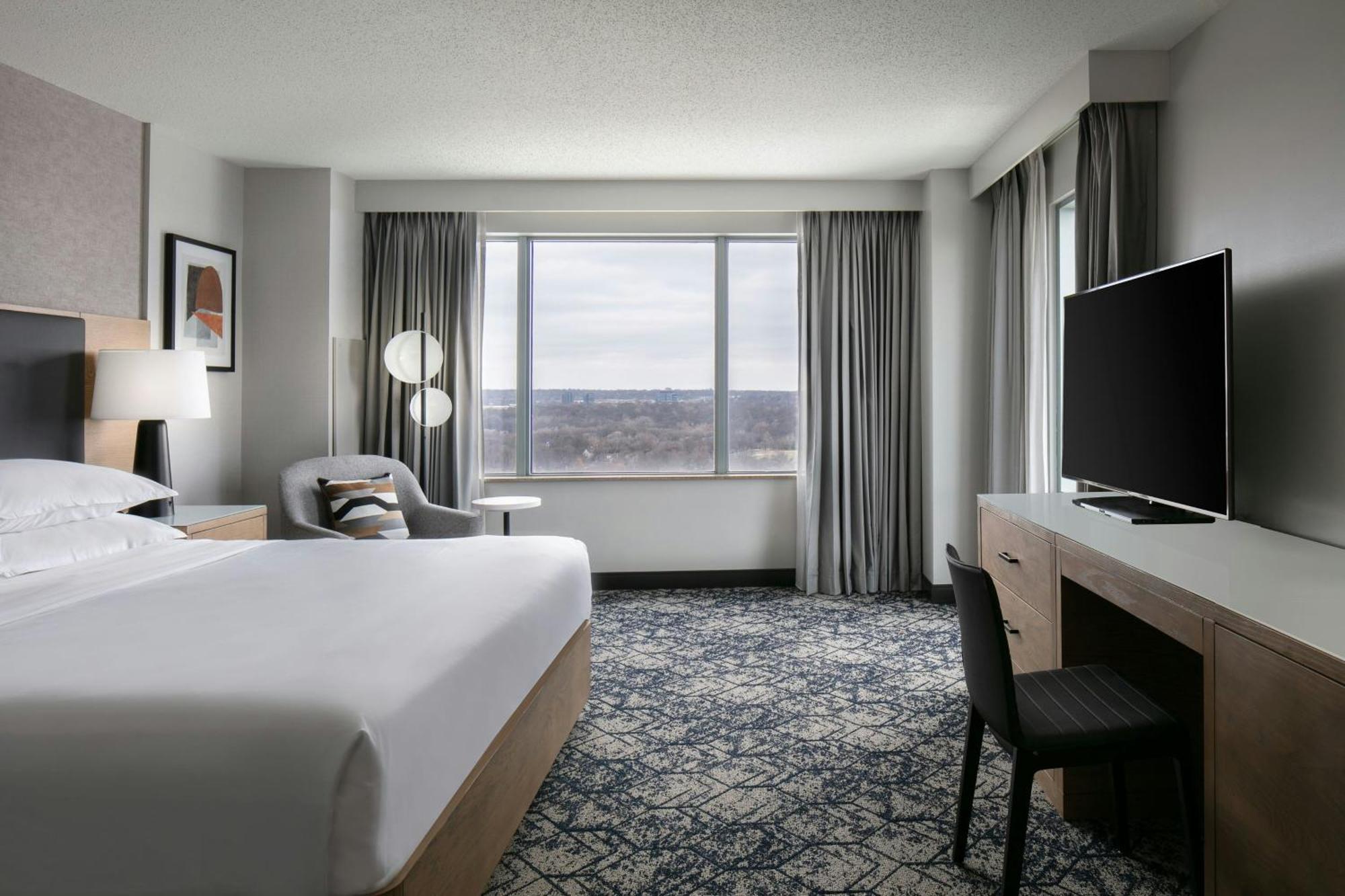 Guest Room 1 King