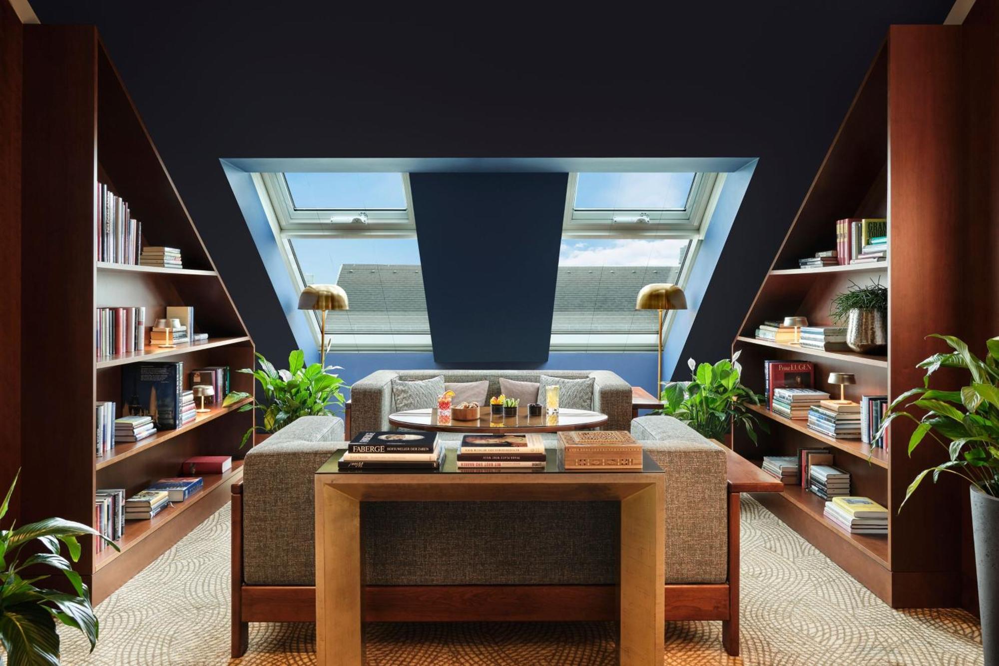 Premium Executive Room Club Lounge Access