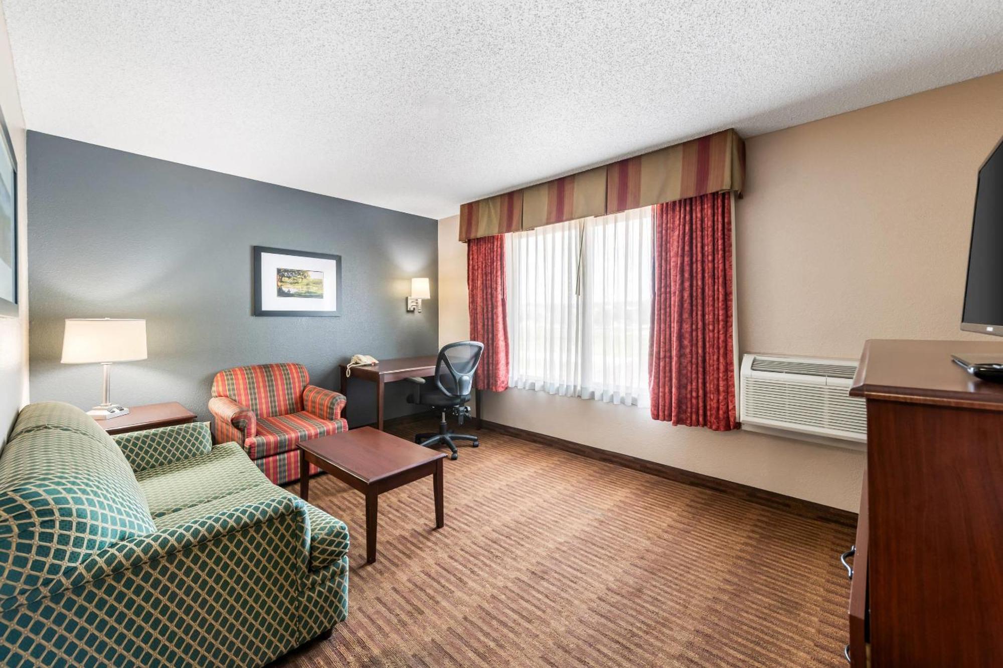 King Suite Non-Smoking