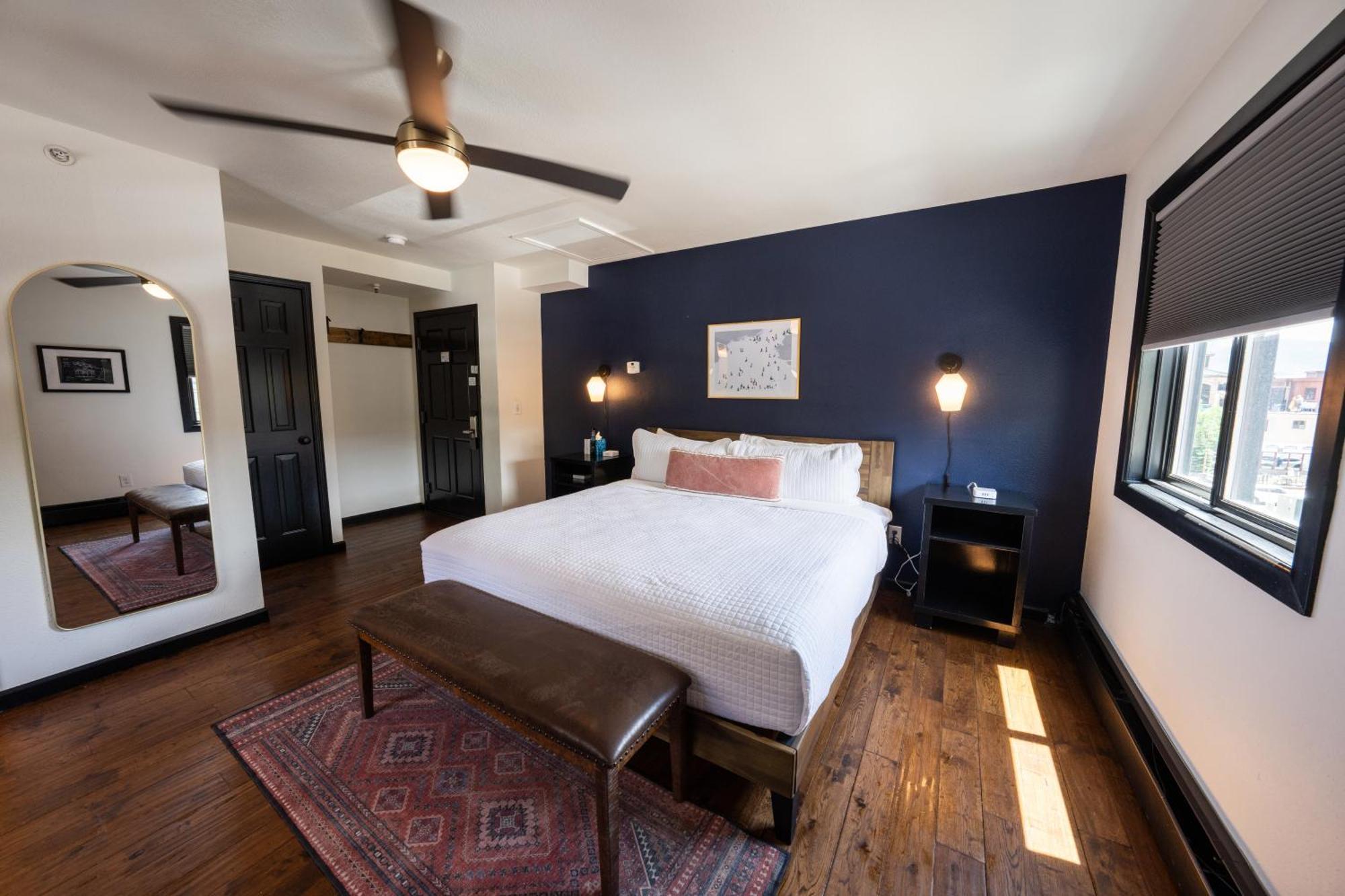 Standard King Room
