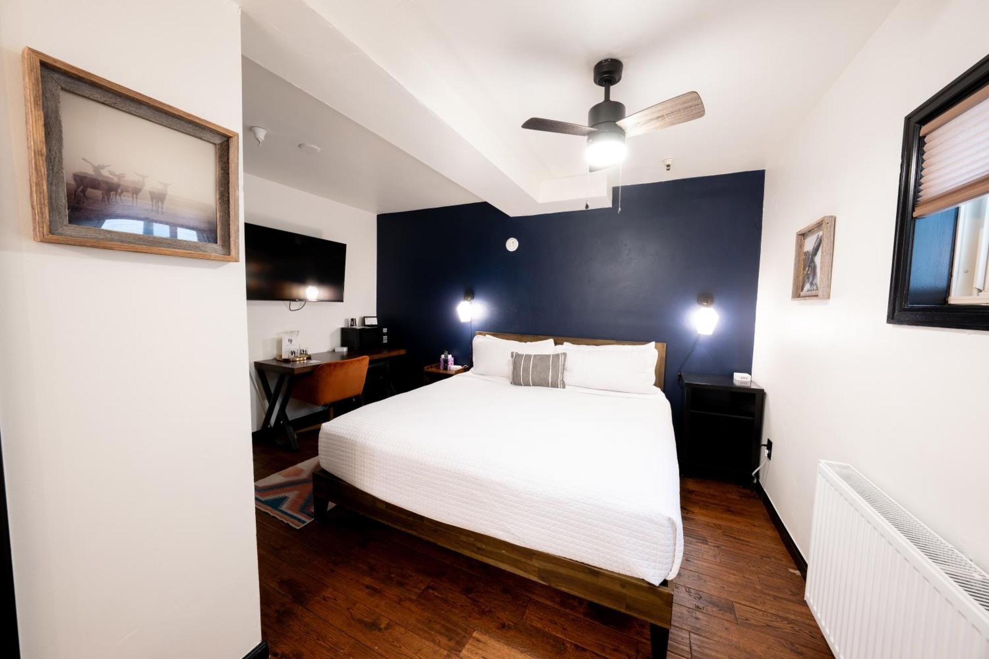 Standard King Room