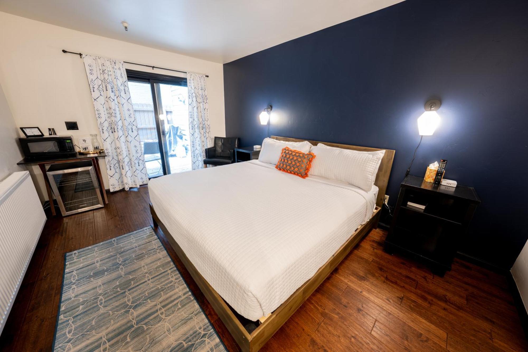 Standard King Room