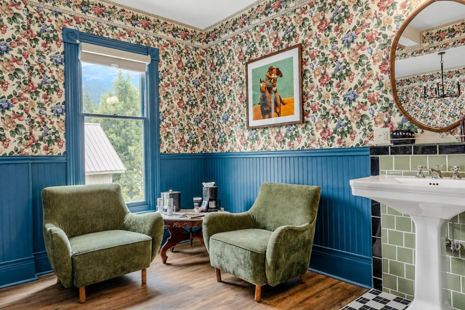 Queen Room