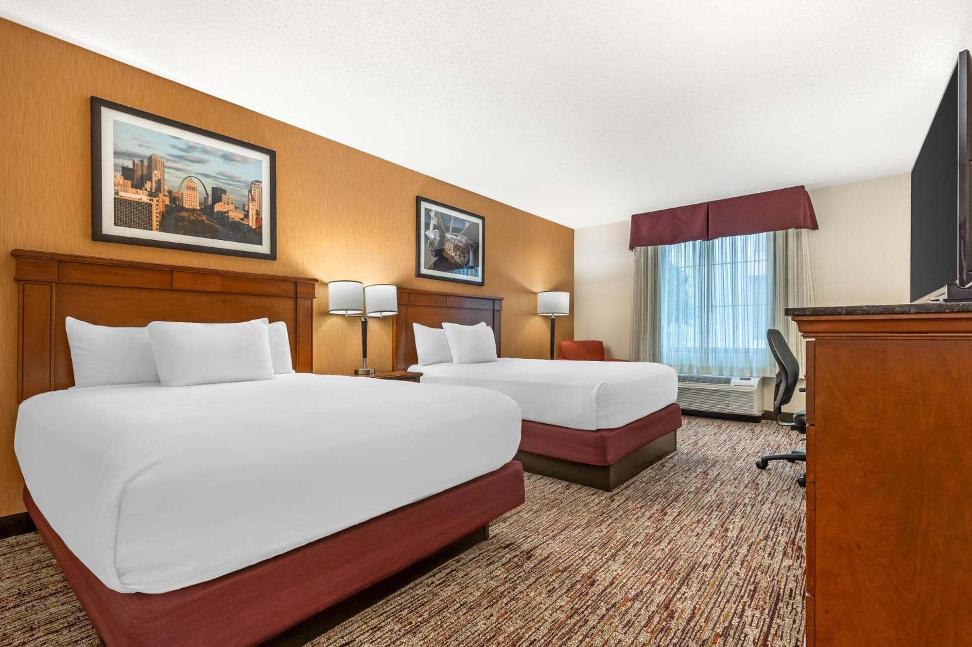 Deluxe Queen Room Two Queen Beds